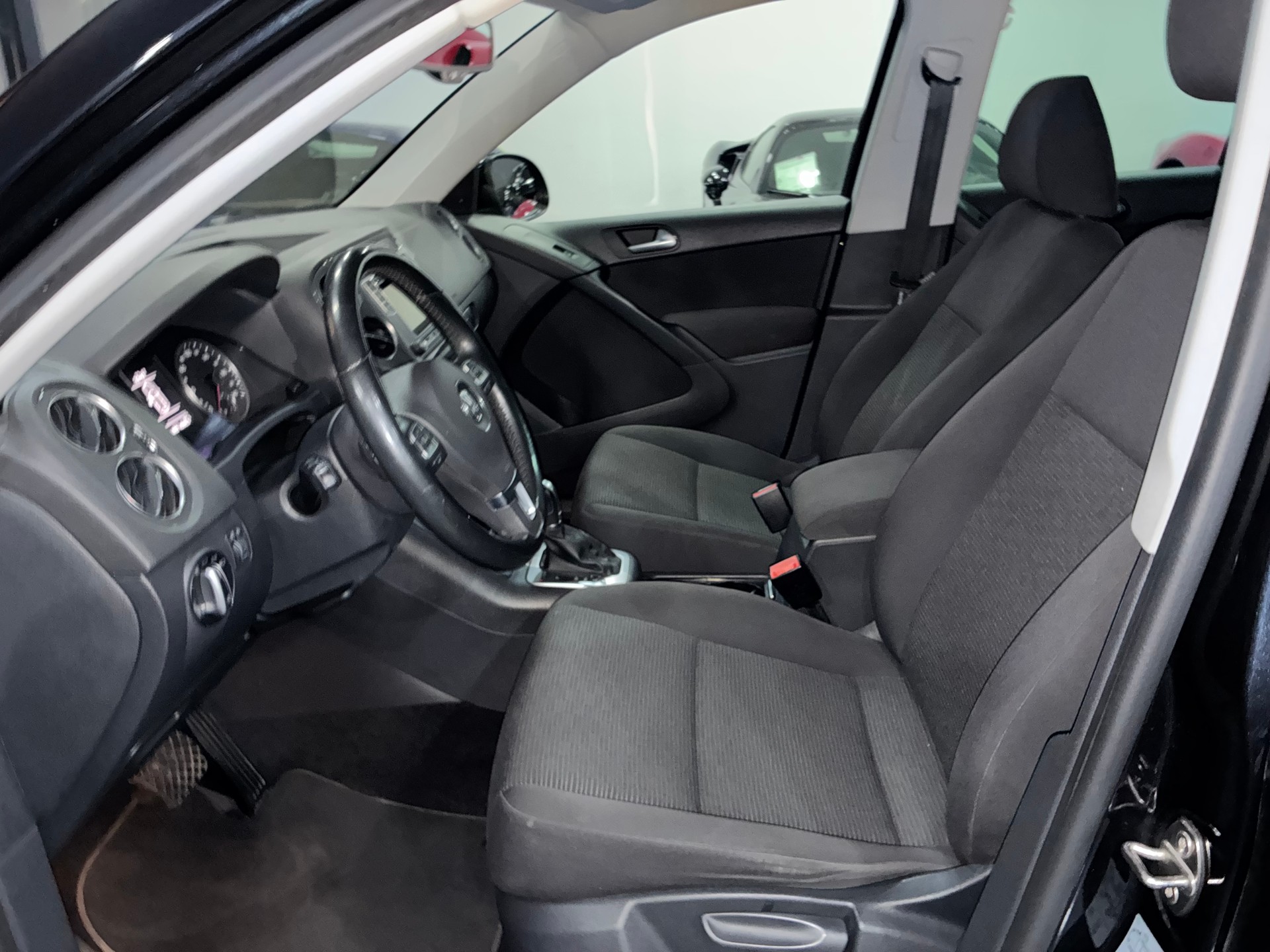 VW Tiguan 2.0 TDI BlueMotion Trend&Fun 4Motion DSG-image-7