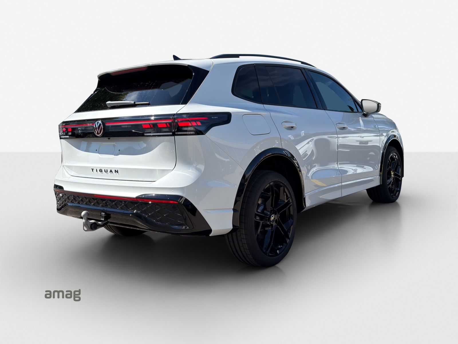 VW Tiguan 2.0 TSI DSG R-Line Plus 4Motion-image-4