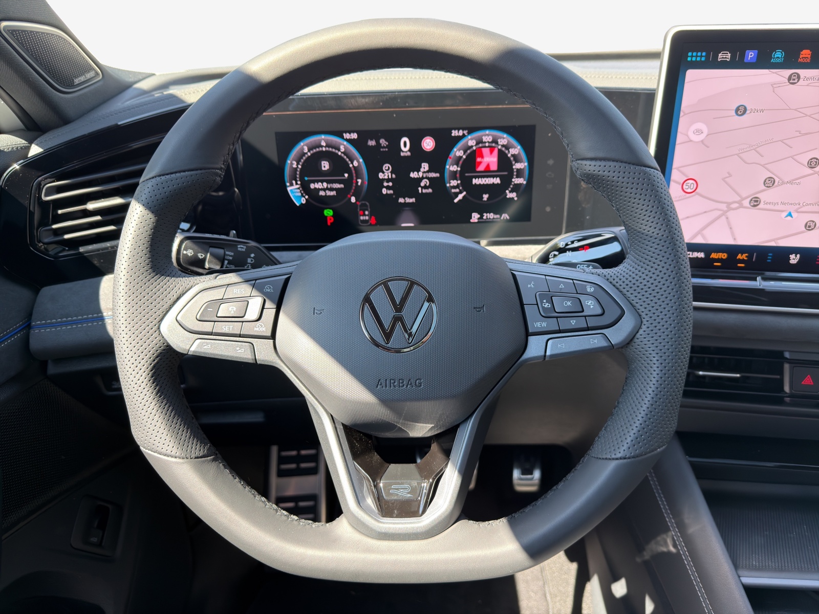 VW Tiguan 2.0 TSI DSG R-Line Plus 4Motion-image-9
