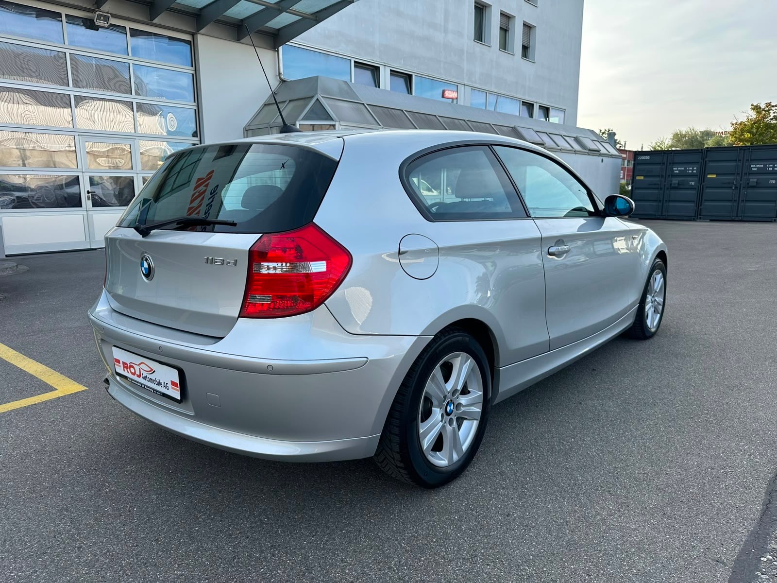 BMW 118d Access-image-5