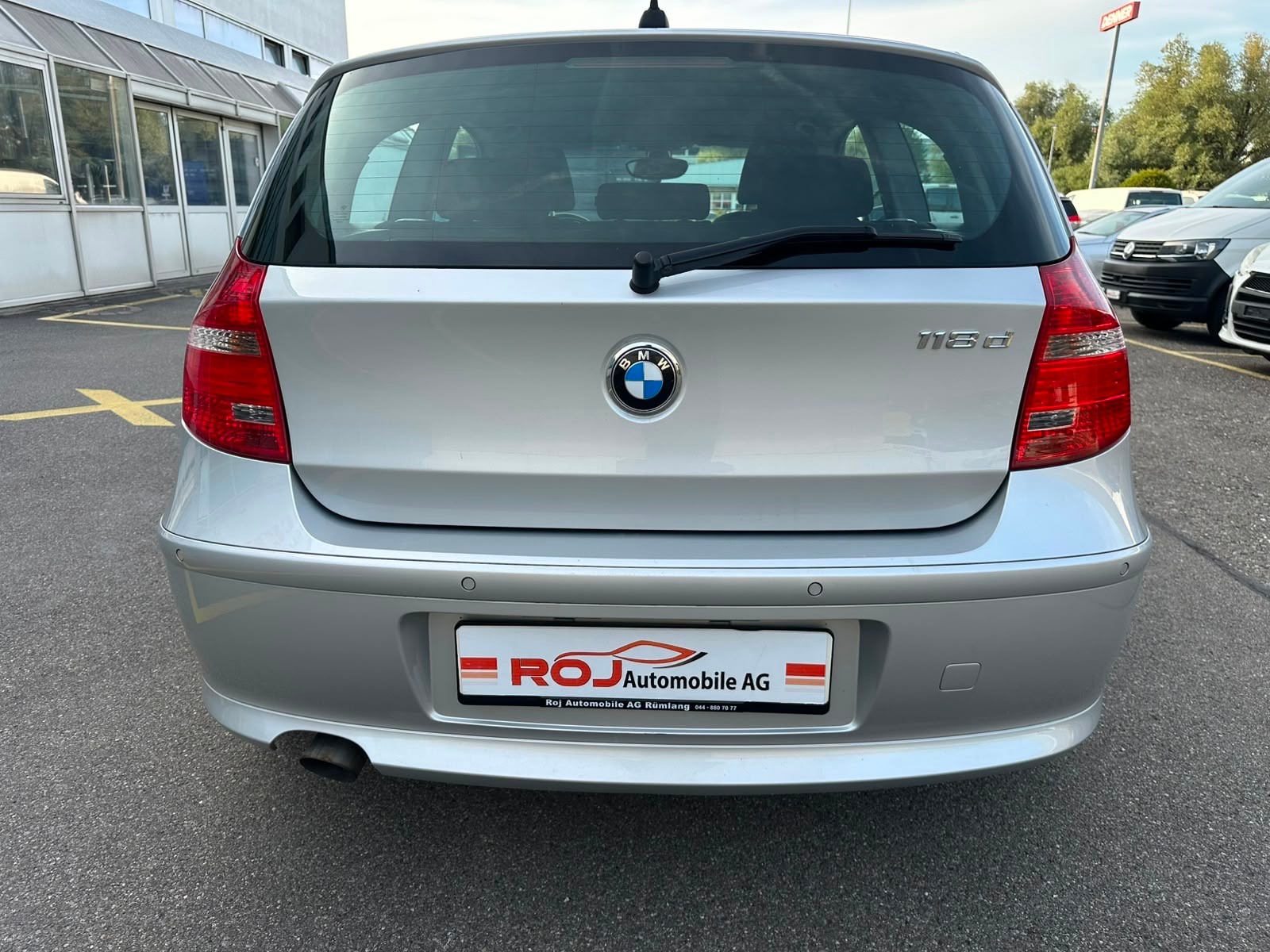 BMW 118d Access-image-6