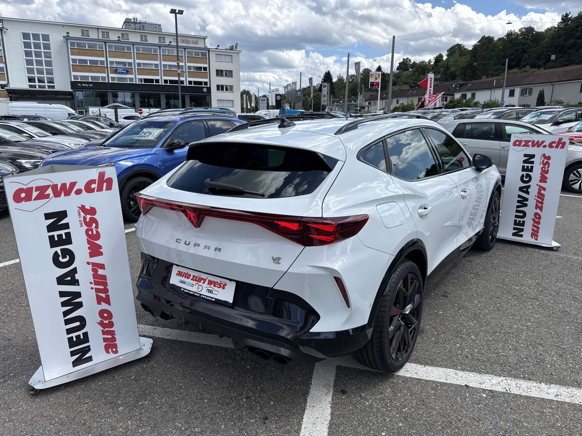 CUPRA Formentor 2.0 TSi Extreme 333PS 4Drive DSG-Automat-image-2