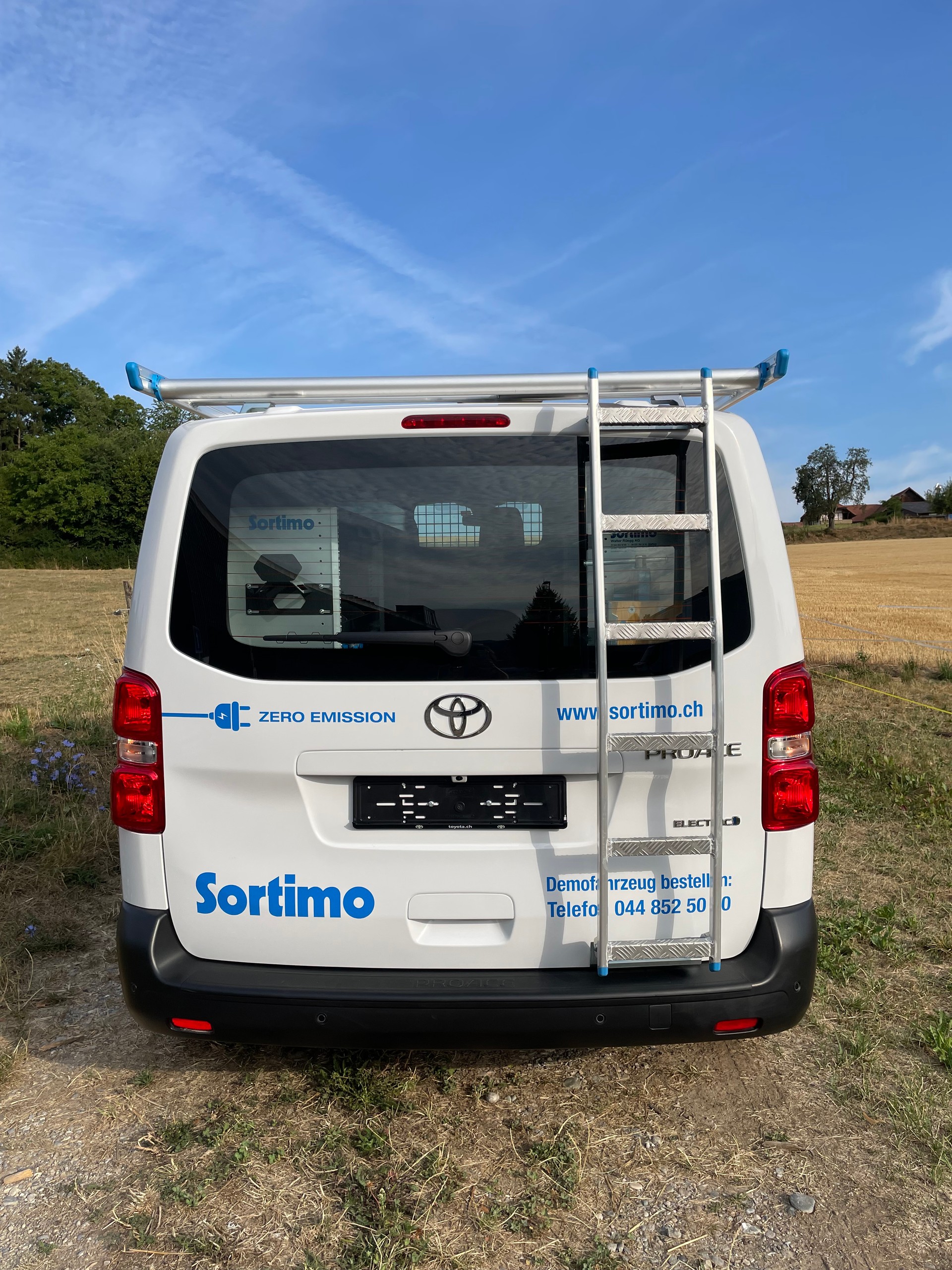 TOYOTA Proace EV 75kWh Medium Active-showroom-element-3