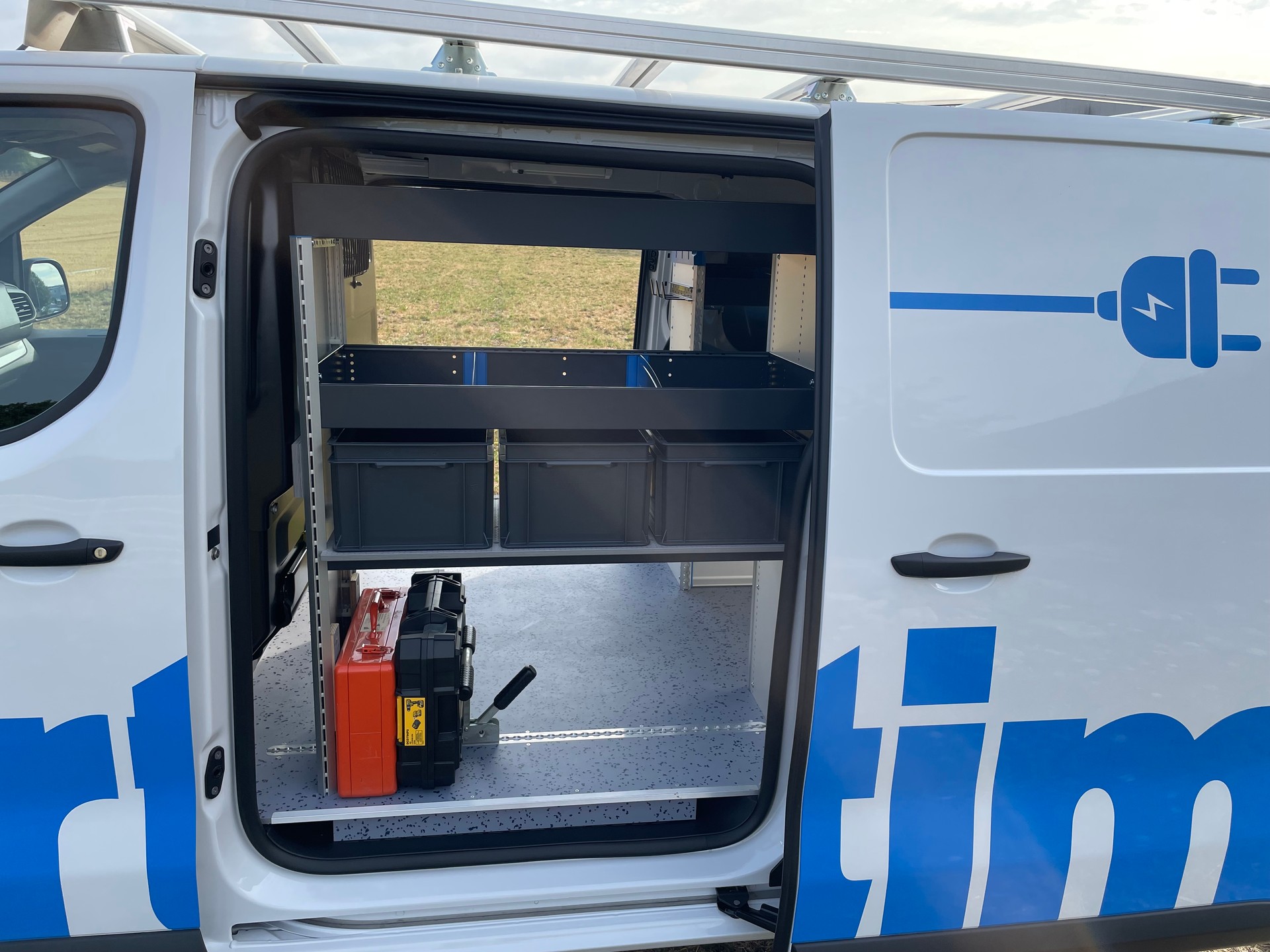 TOYOTA Proace EV 75kWh Medium Active-image-8