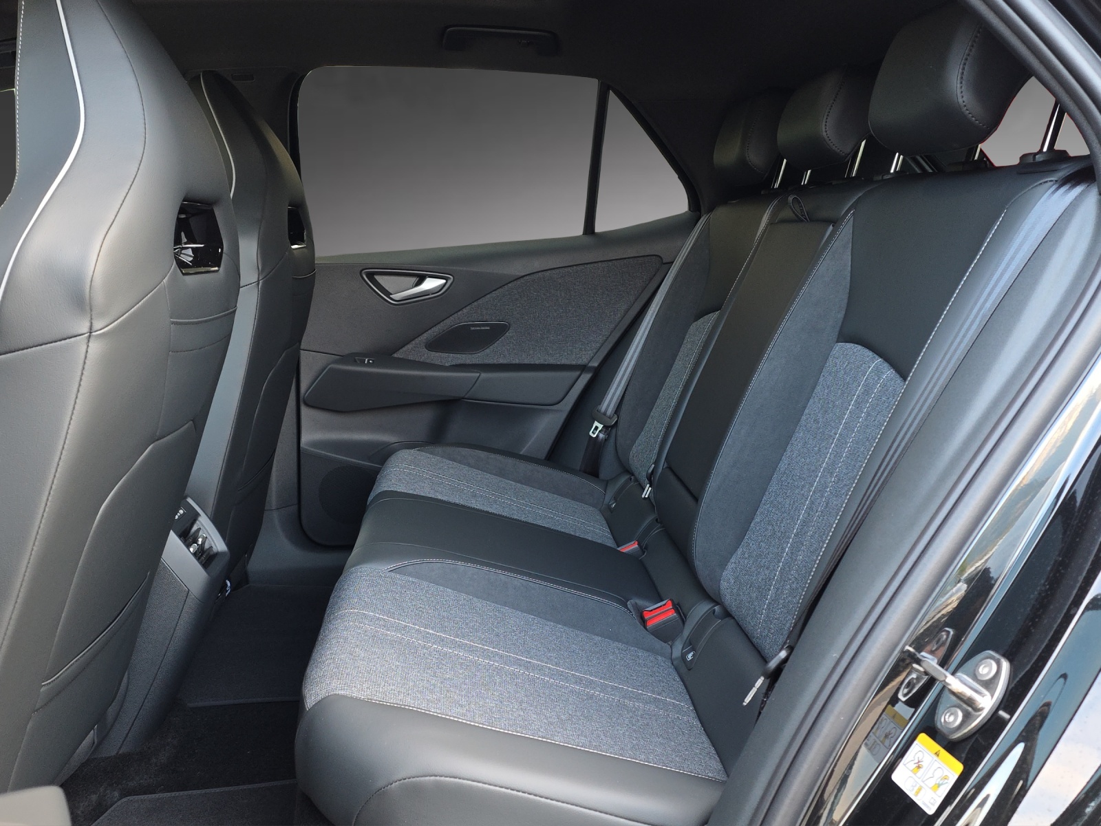 VW ID.3 Neo 79 kWh 231 PS Style-image-6