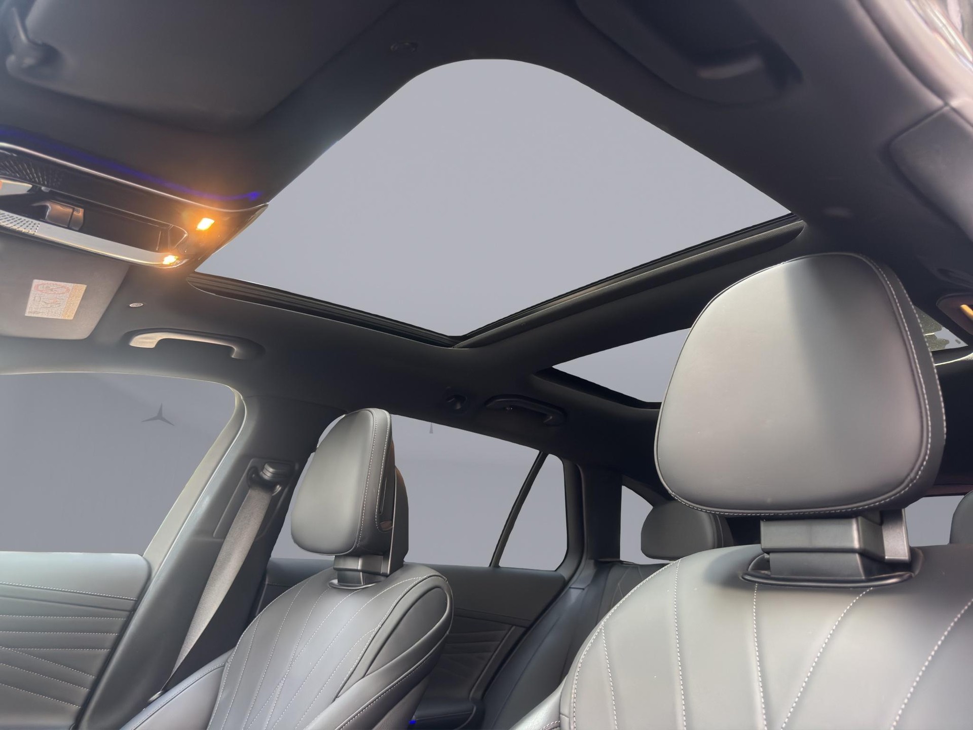 MERCEDES-BENZ C 220 d AMG Line 4matic Kombi-image-10
