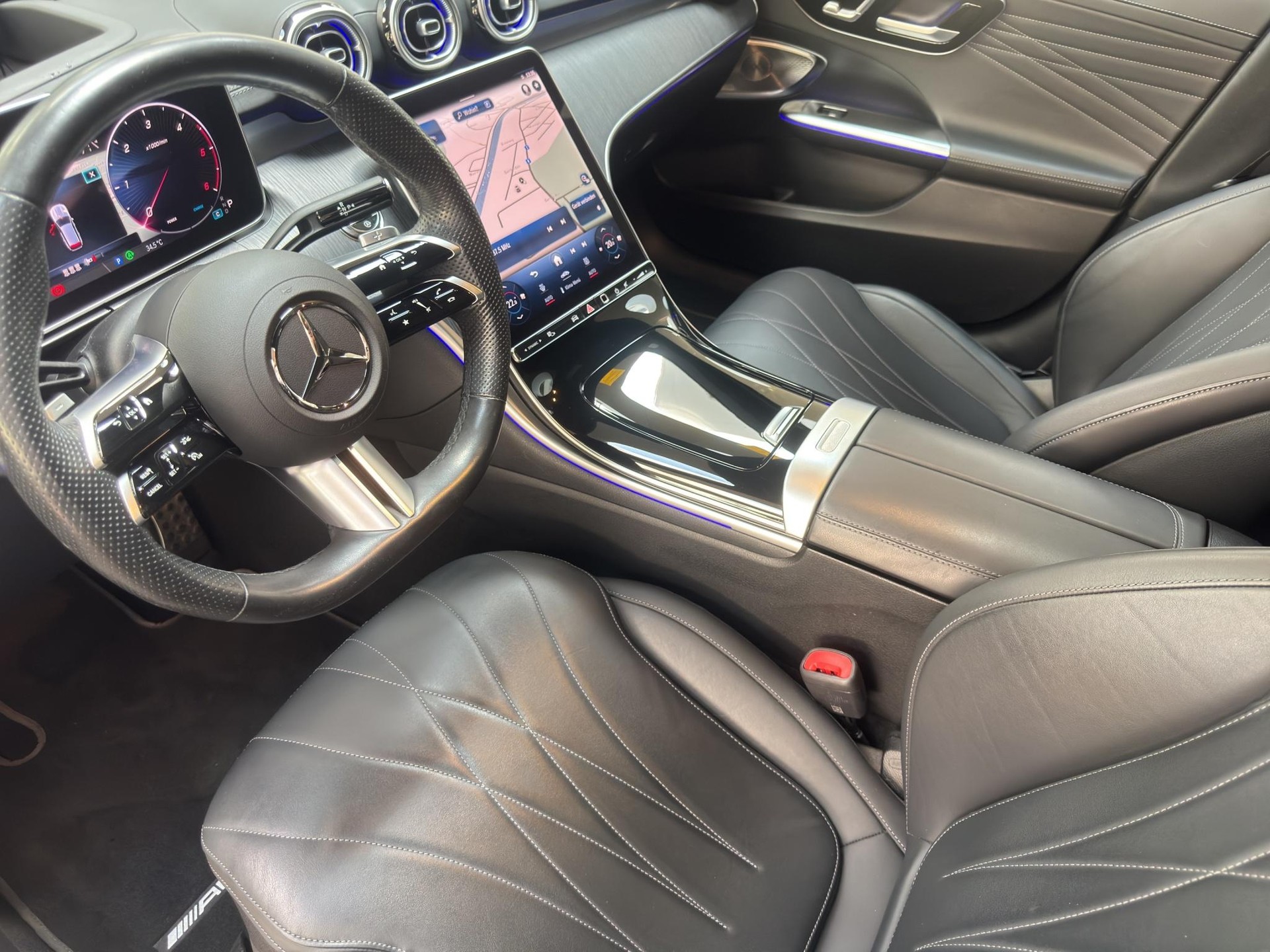 MERCEDES-BENZ C 220 d AMG Line 4matic Kombi-image-19