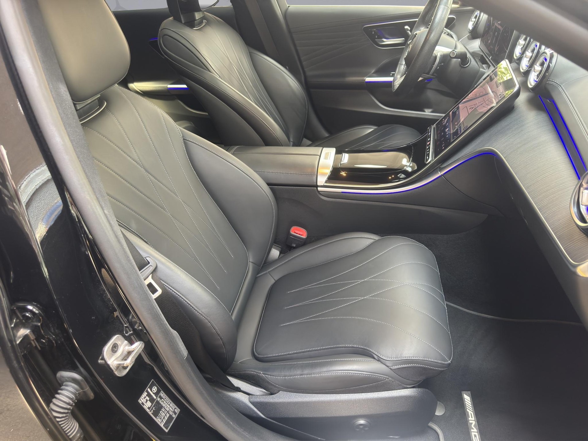 MERCEDES-BENZ C 220 d AMG Line 4matic Kombi-image-15