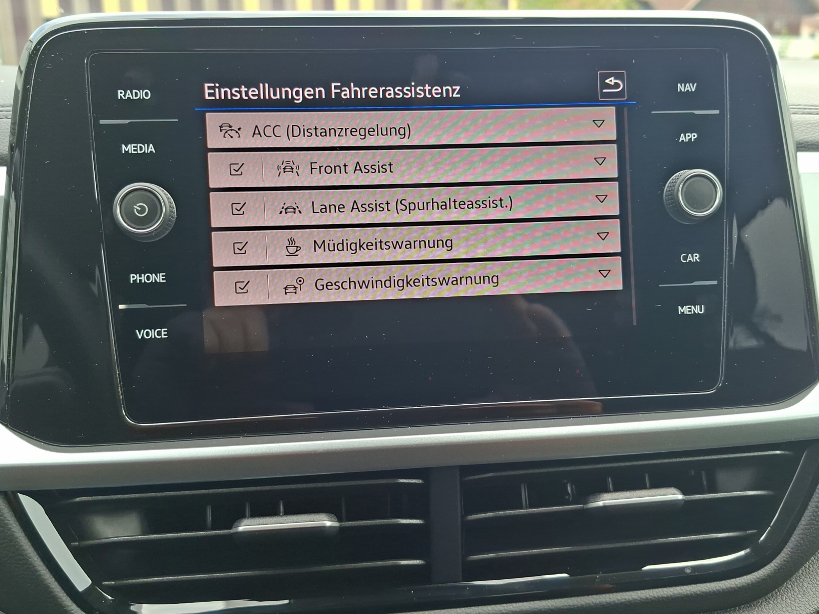 VW T-Roc 1.5 TSI EVO Life United DSG-image-23