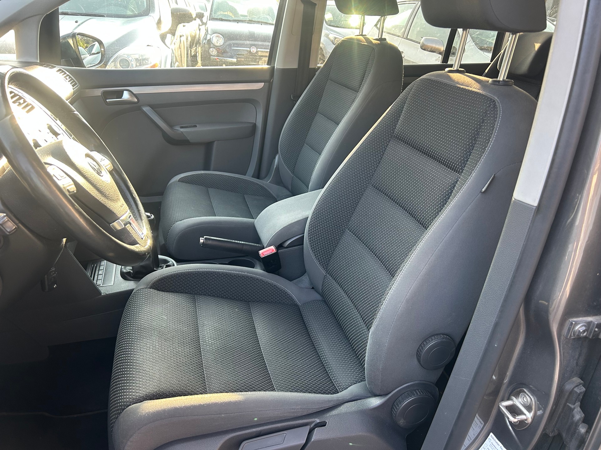 VW Touran 1.6 TDI Comfortline DSG-image-6