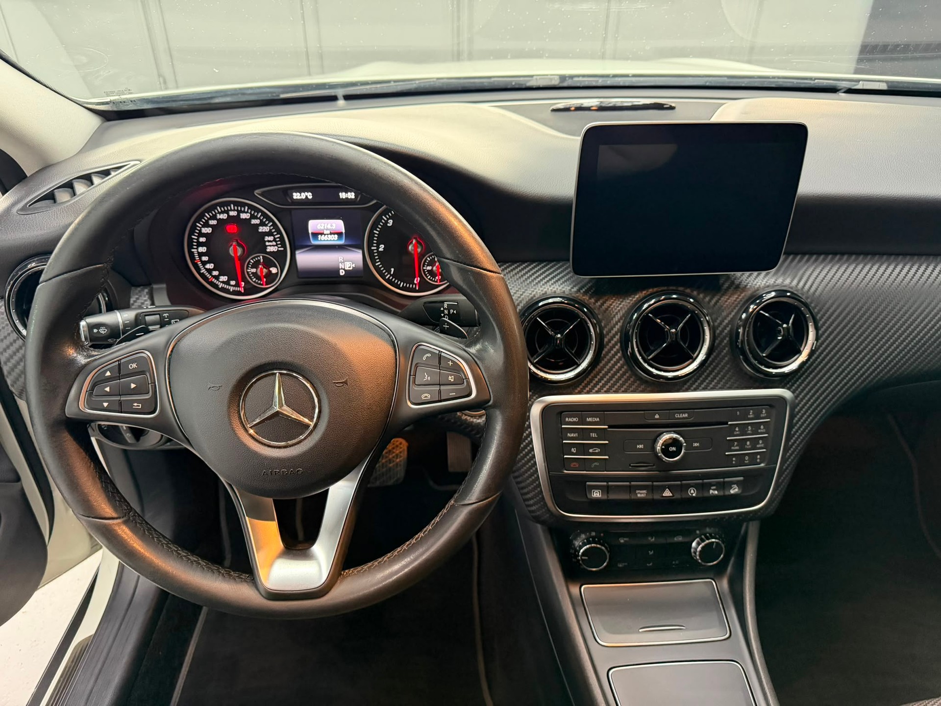 MERCEDES-BENZ GLA 200 CDI Urban 4Matic 7G-DCT-image-7