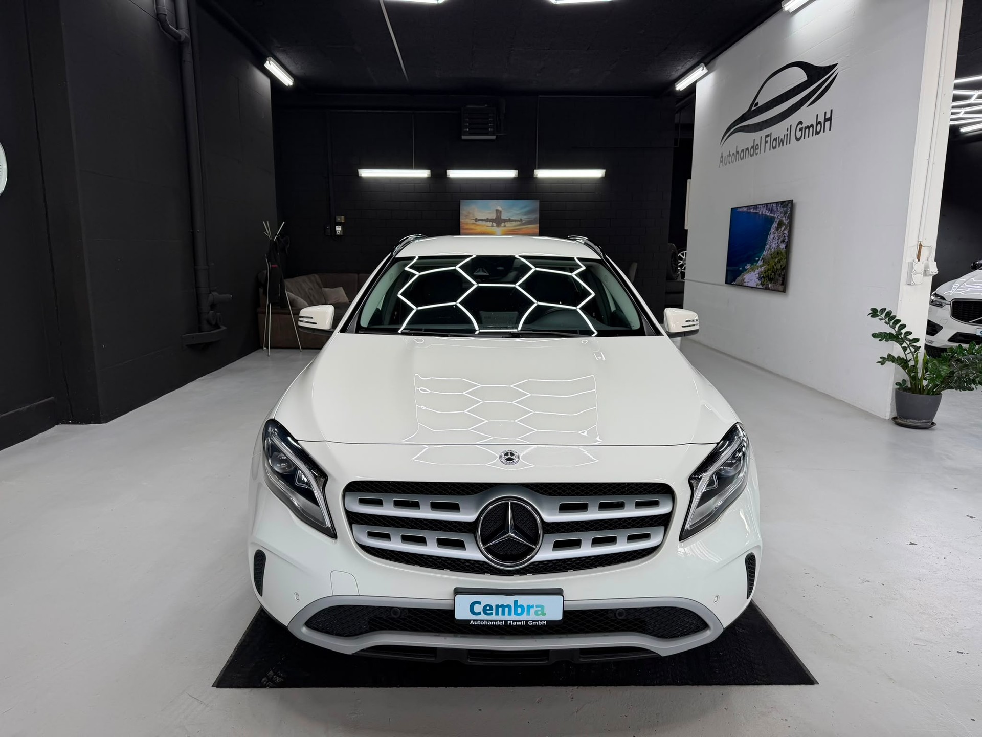 MERCEDES-BENZ GLA 200 CDI Urban 4Matic 7G-DCT-image-1