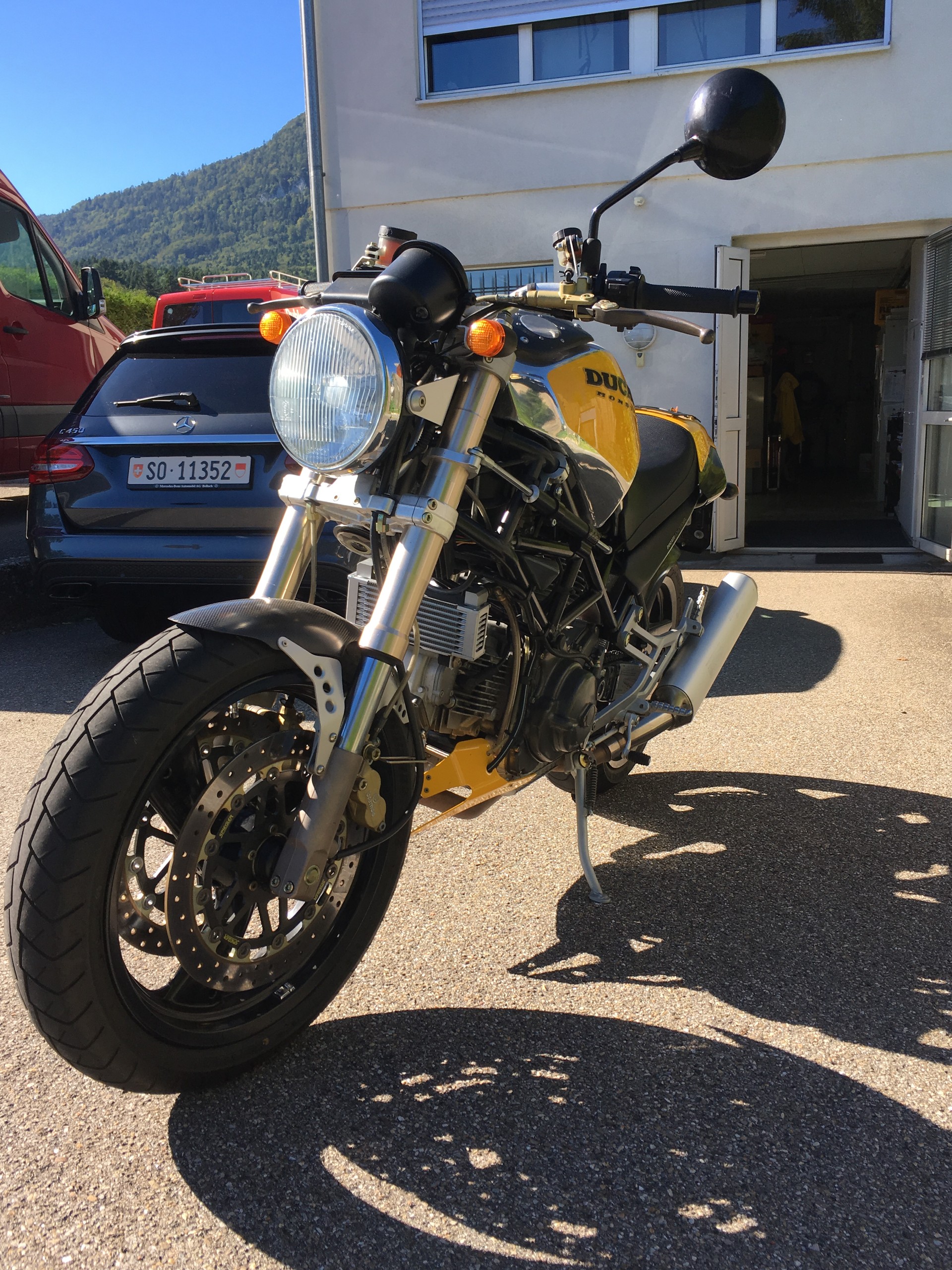 DUCATI MONSTER 900-image-1