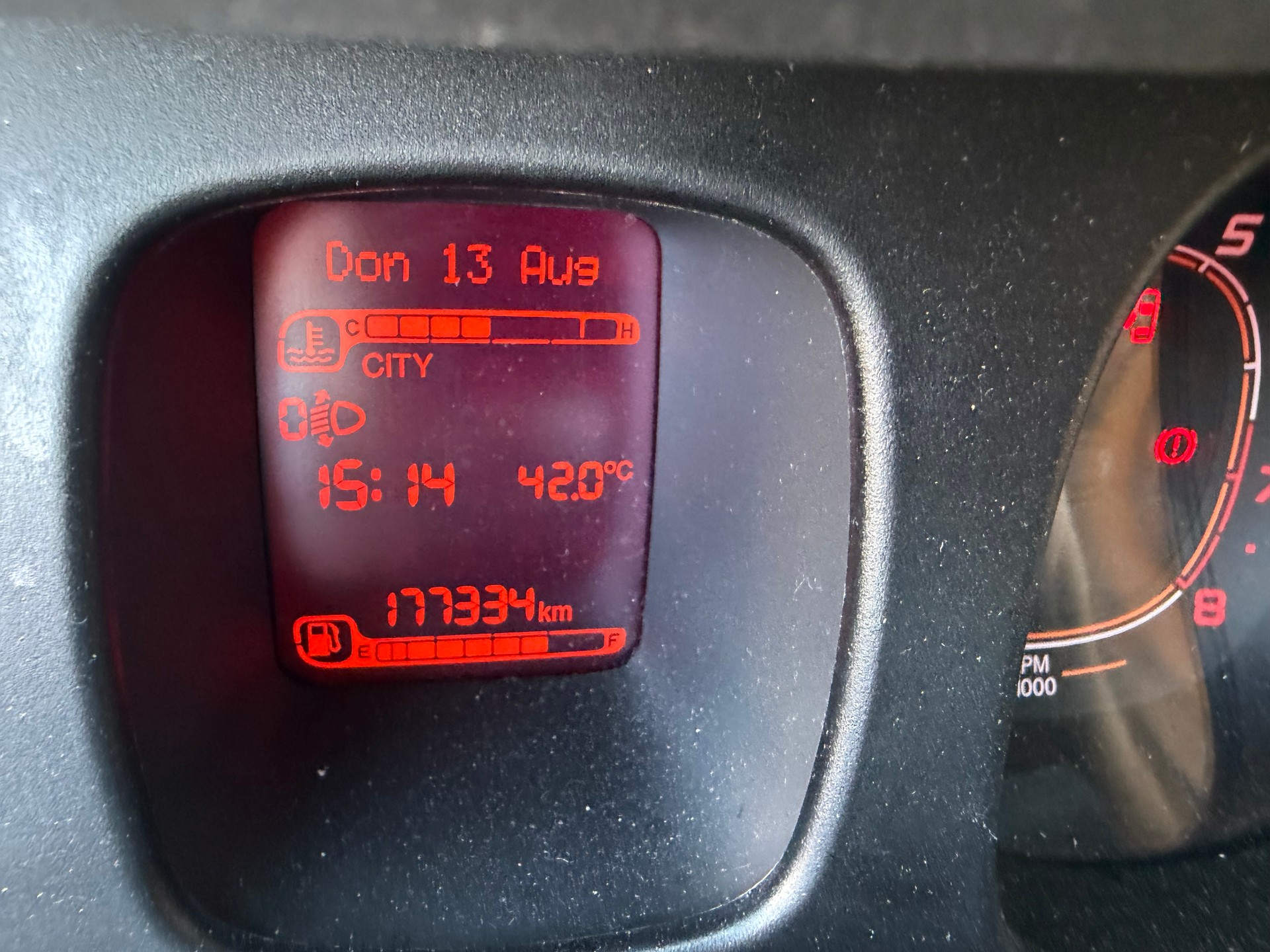 FIAT Panda 0.9 Twinair Turbo Climbing 4x4-image-4