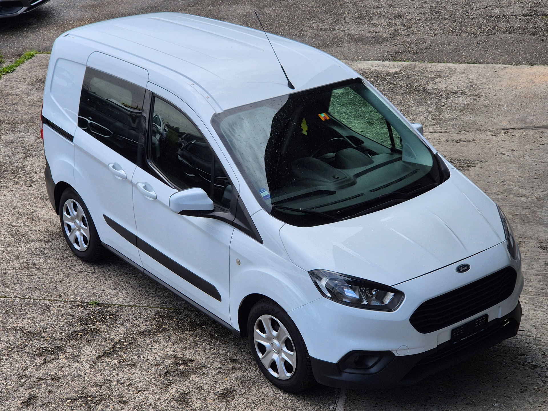 FORD Transit Courier Combi 1.5 TDCi Trend-image-3