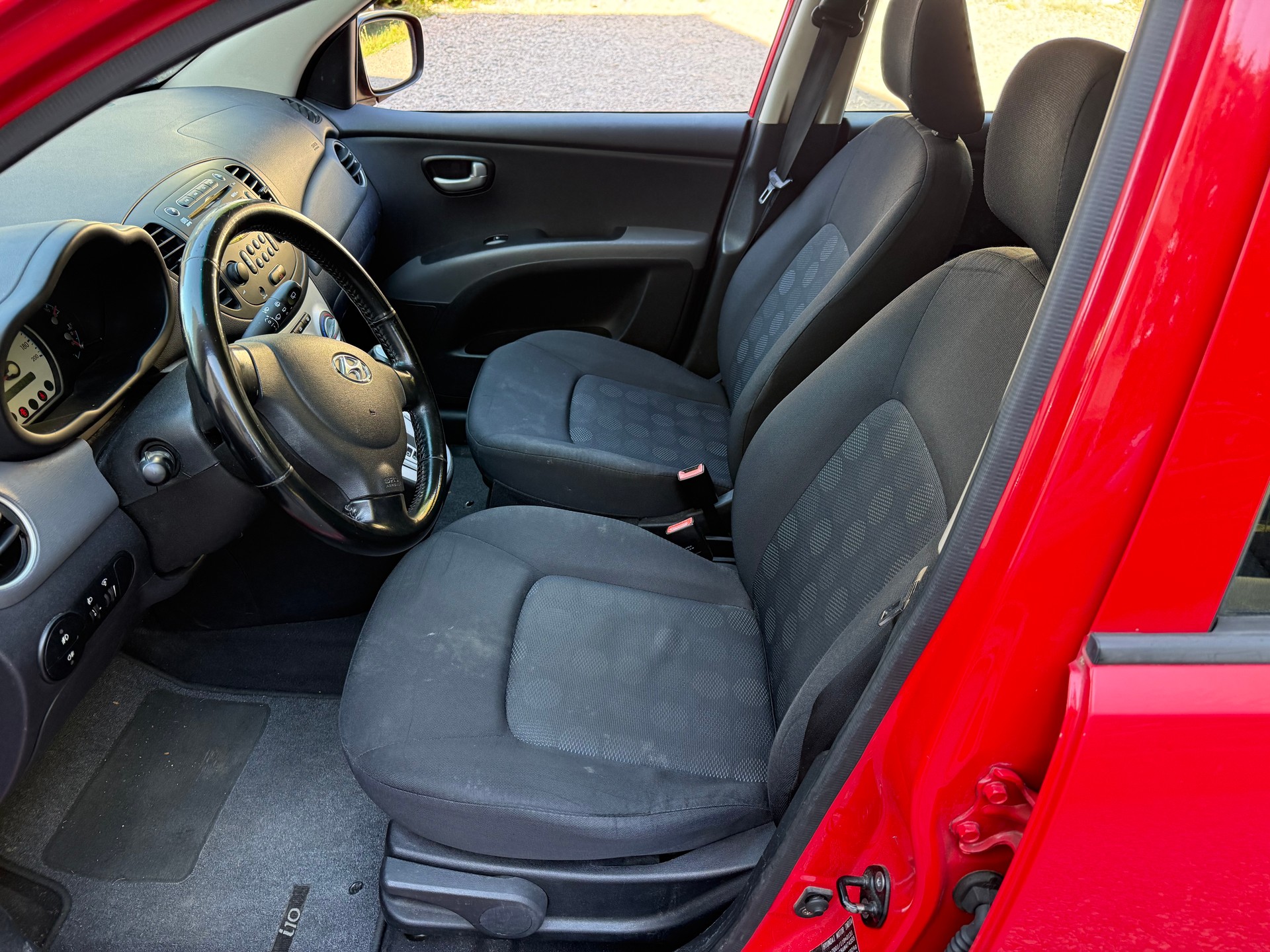 HYUNDAI i10 1.2 Style Automatic-image-8
