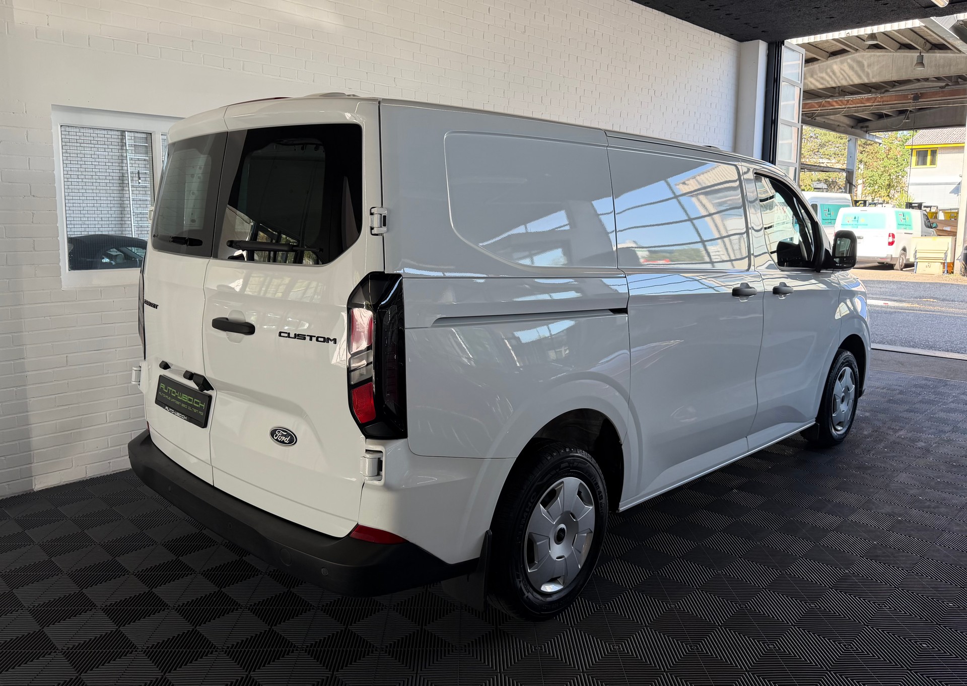 FORD Transit Custom Van 280 L1H1 Trend * 136PS * KLIMA * NAVI / APPLE CAR PLAY * RÜCKFAHRKAMERA *-image-2