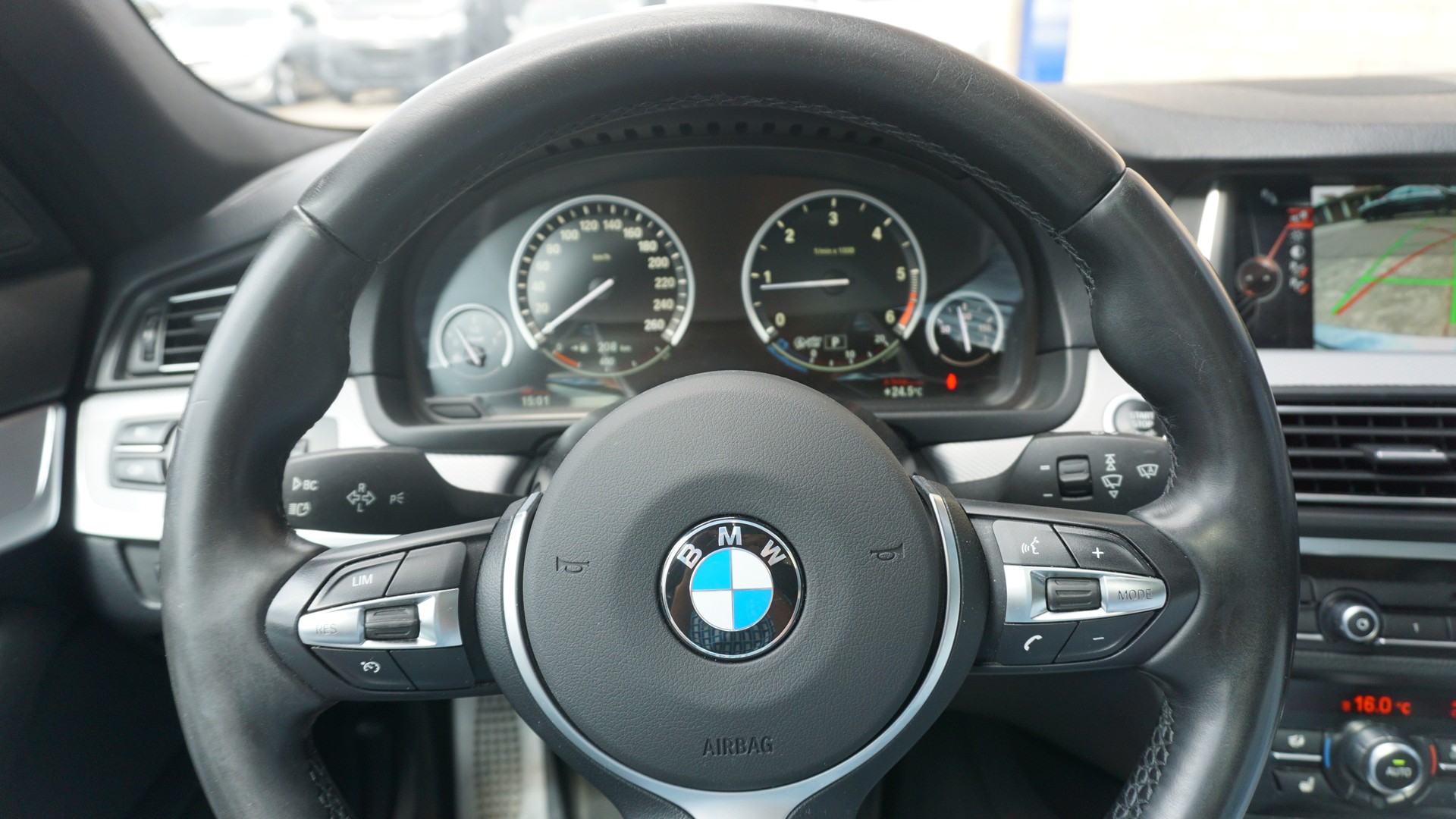 BMW 525d Touring xDrive Steptronic-image-10