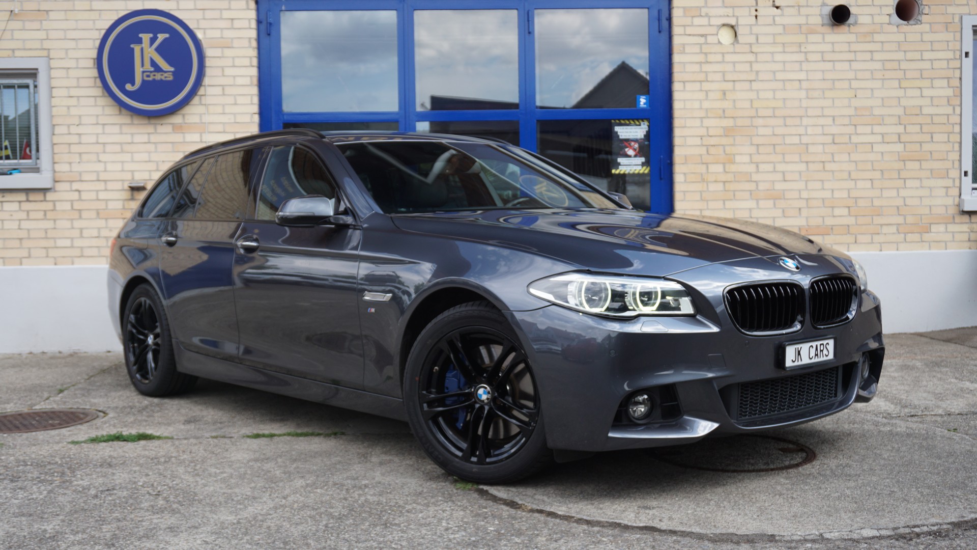 BMW 525d Touring xDrive Steptronic-image-0