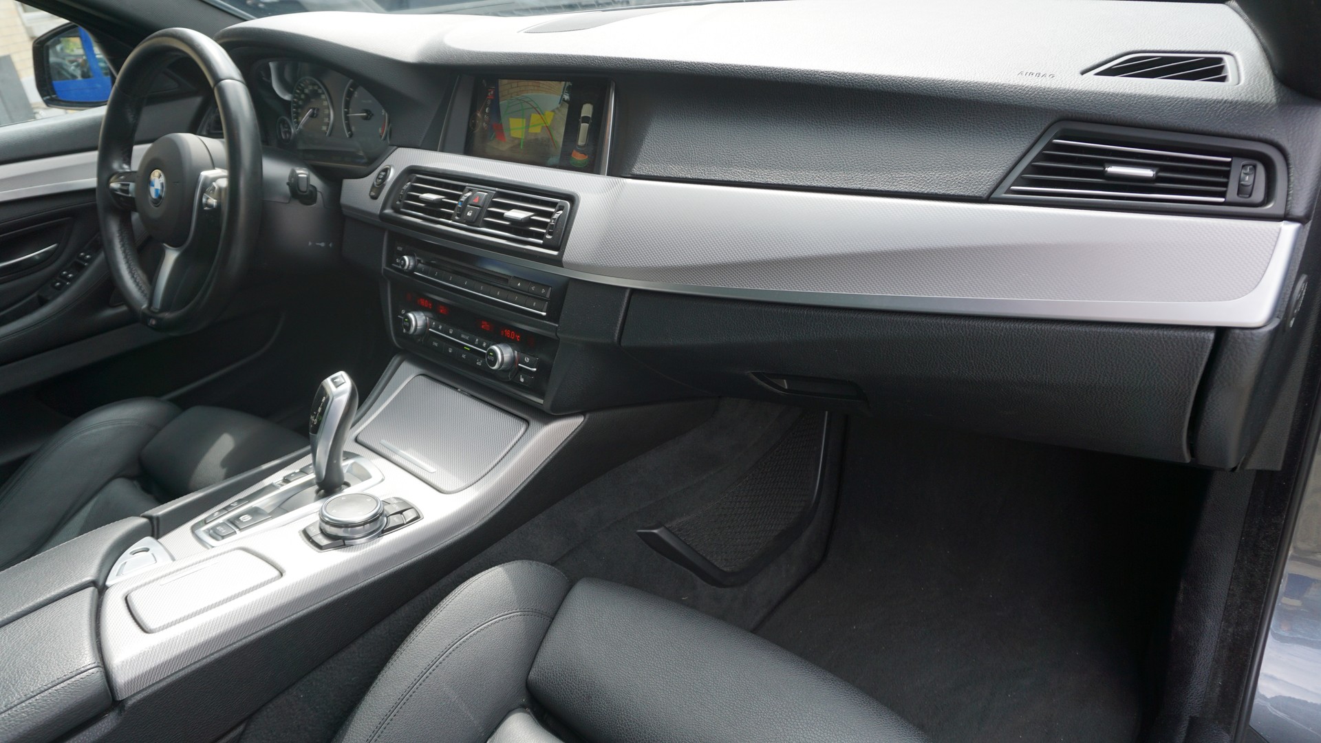 BMW 525d Touring xDrive Steptronic-image-13