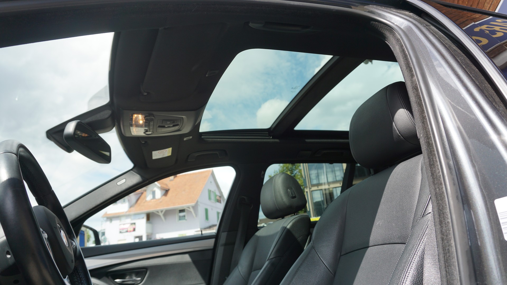 BMW 525d Touring xDrive Steptronic-image-18