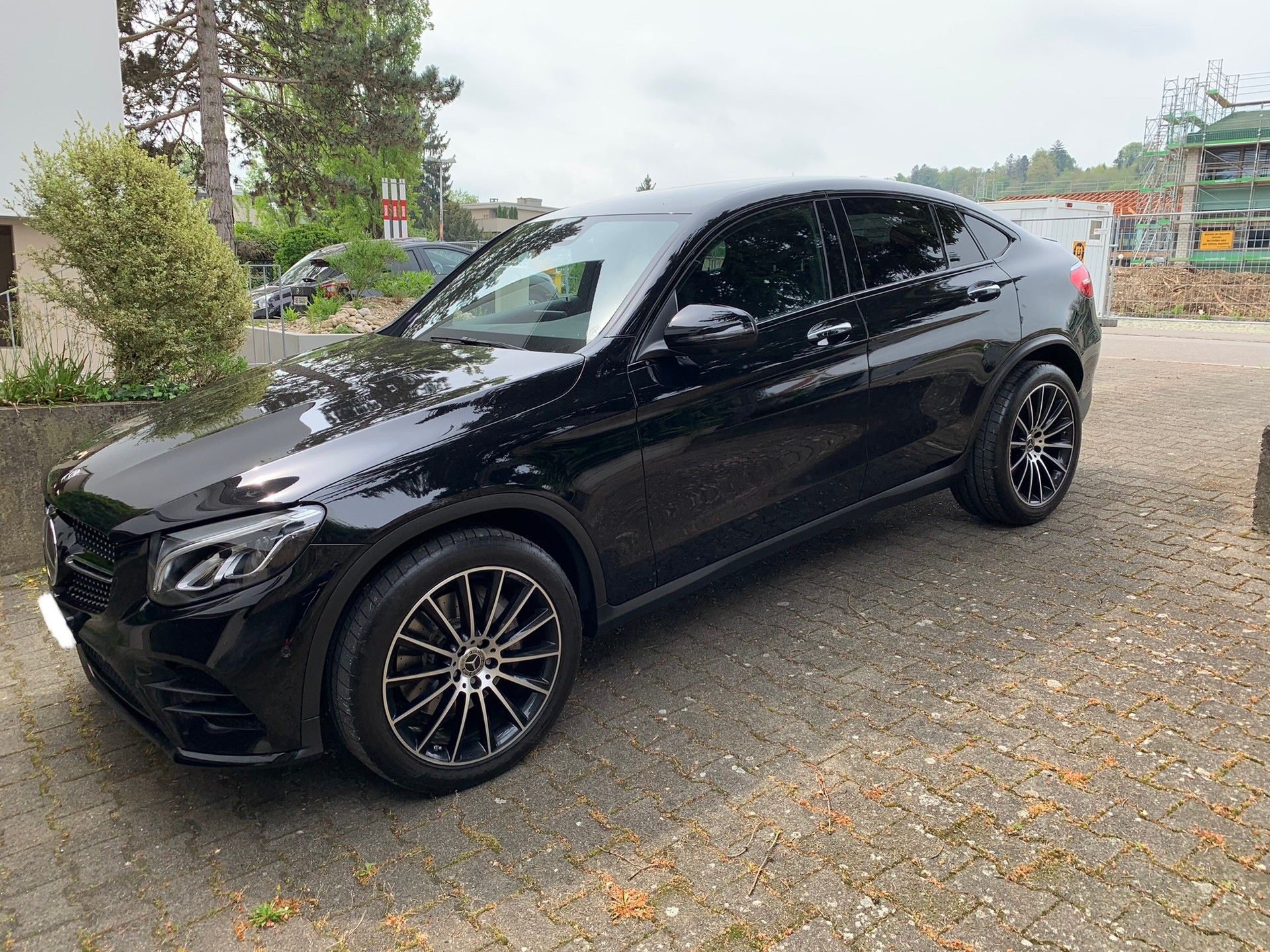 MERCEDES-BENZ GLC 300 AMG Line 4m-image-0