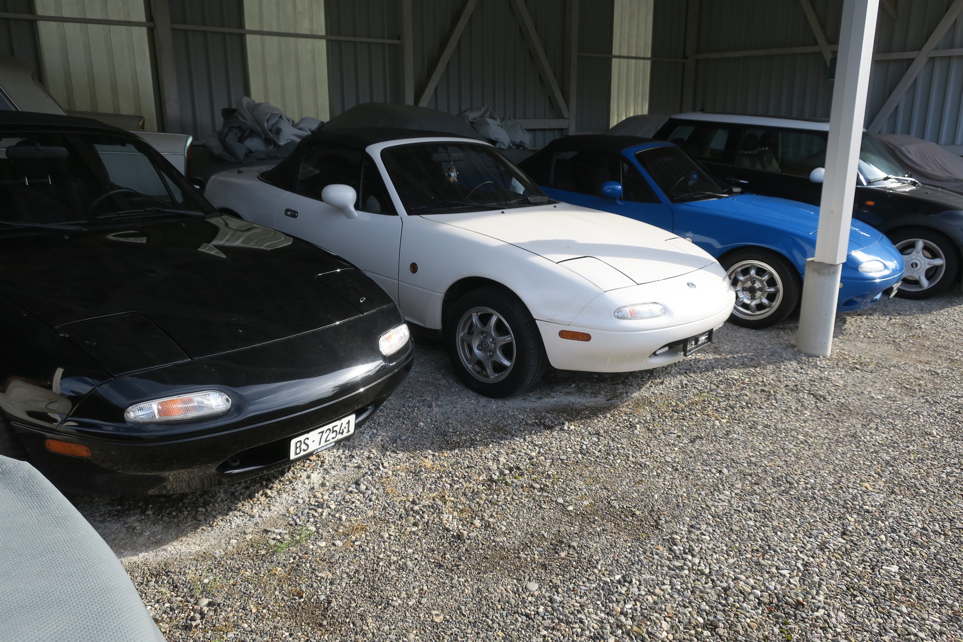 MAZDA 1.8i-16V-image-1