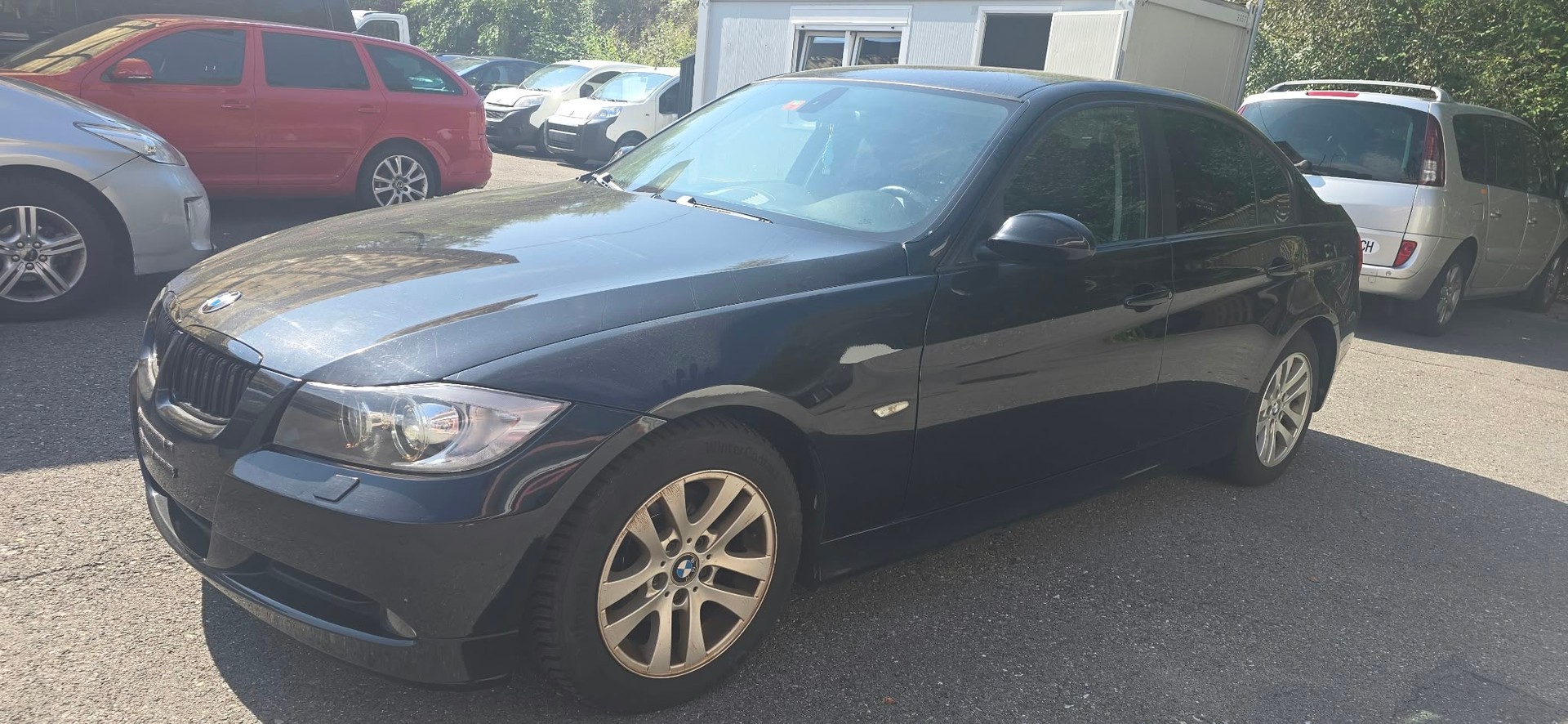 BMW 318i Access-image-1