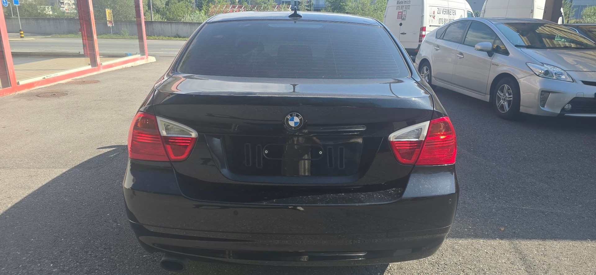 BMW 318i Access-image-4