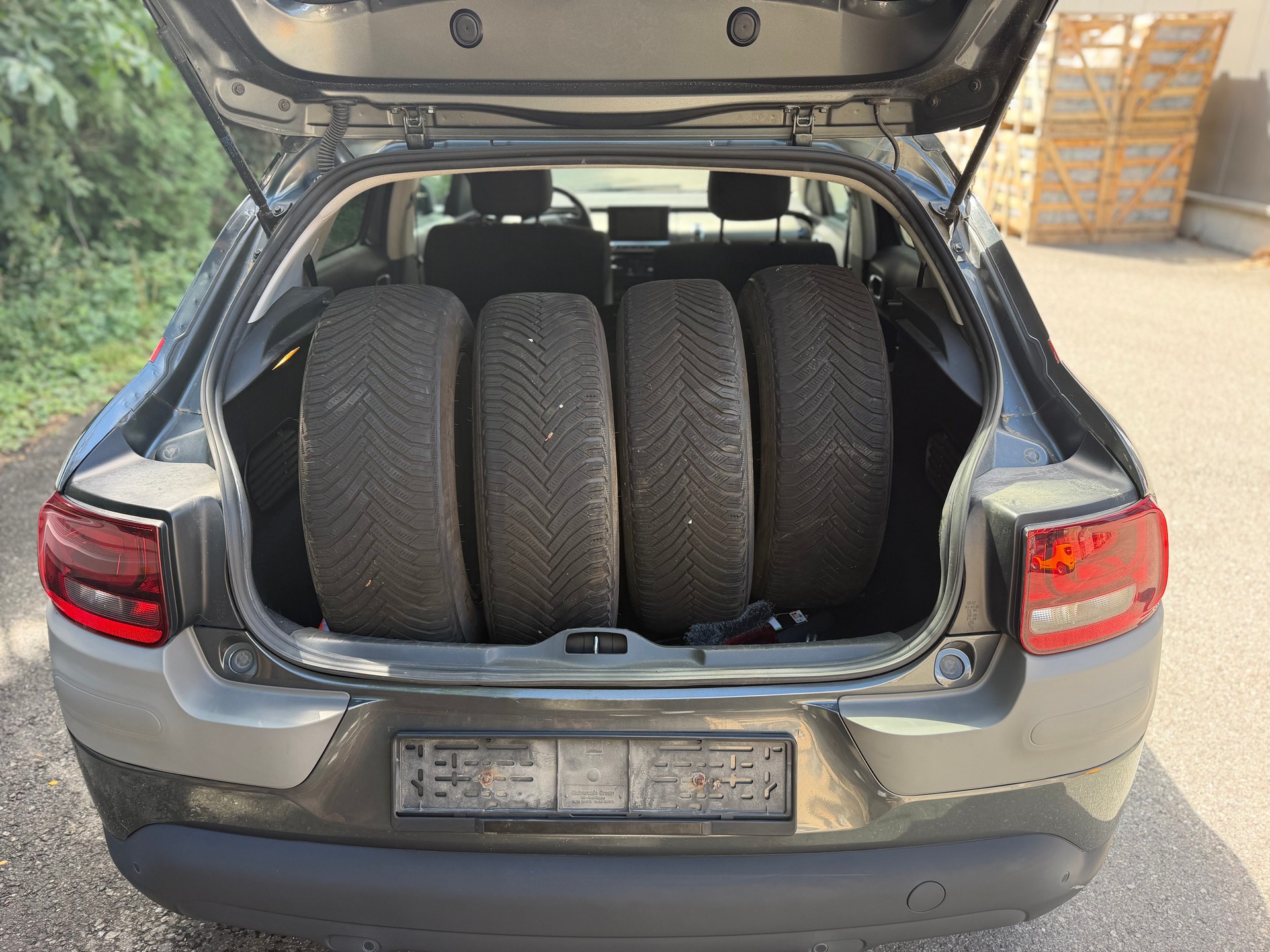 CITROEN C4 Cactus 1.6 e-HDi Feel ETG6-image-6