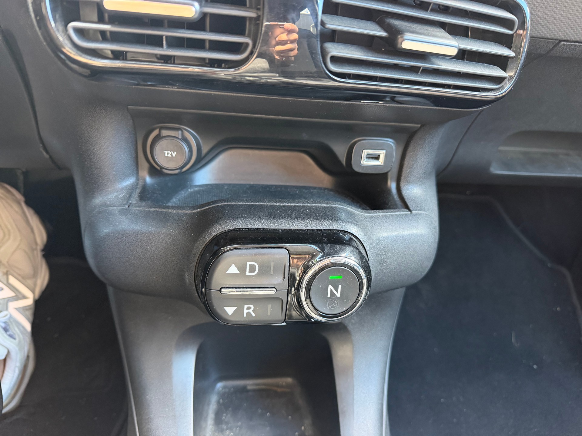 CITROEN C4 Cactus 1.6 e-HDi Feel ETG6-image-10