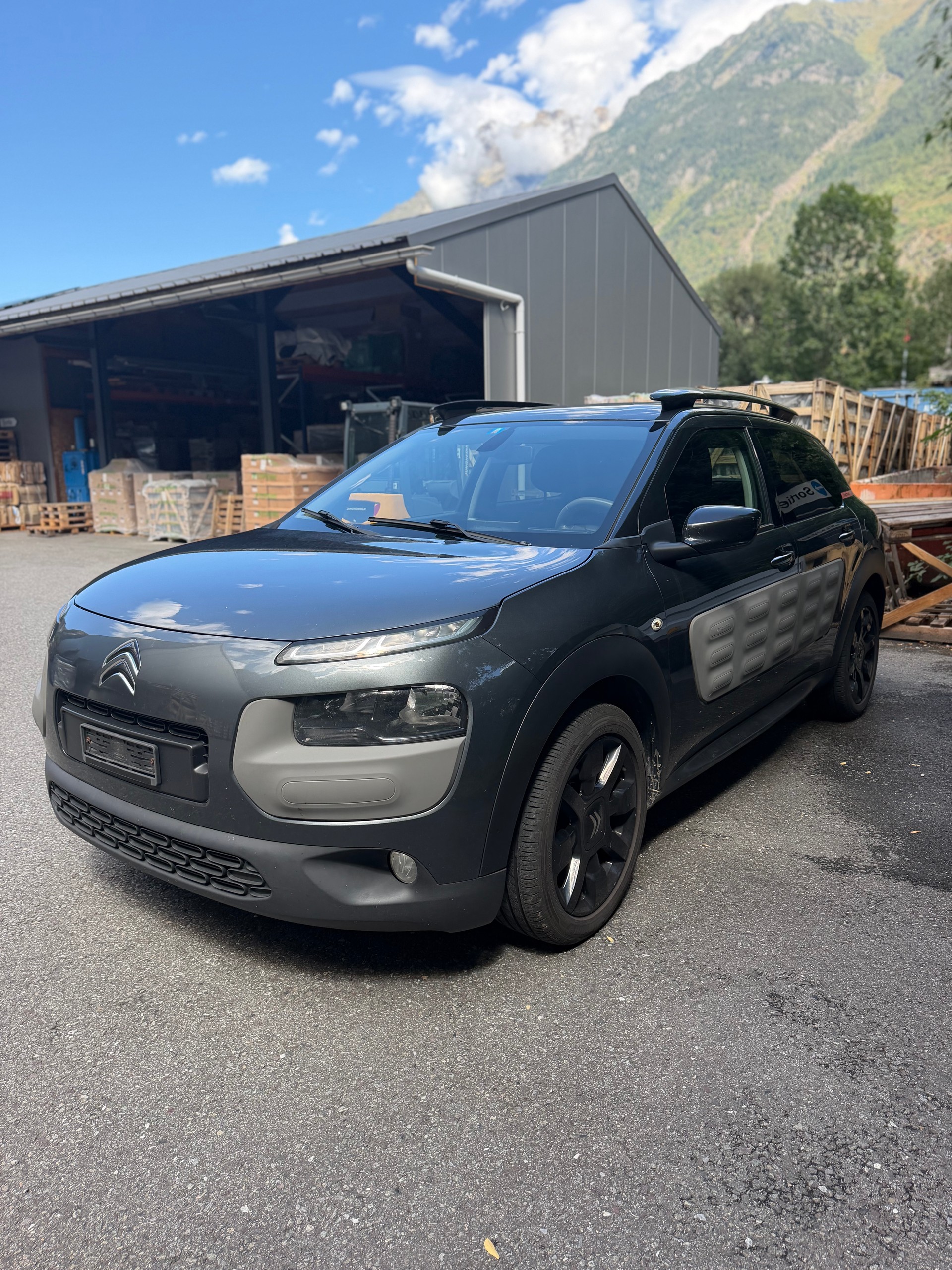 CITROEN C4 Cactus 1.6 e-HDi Feel ETG6-image-3