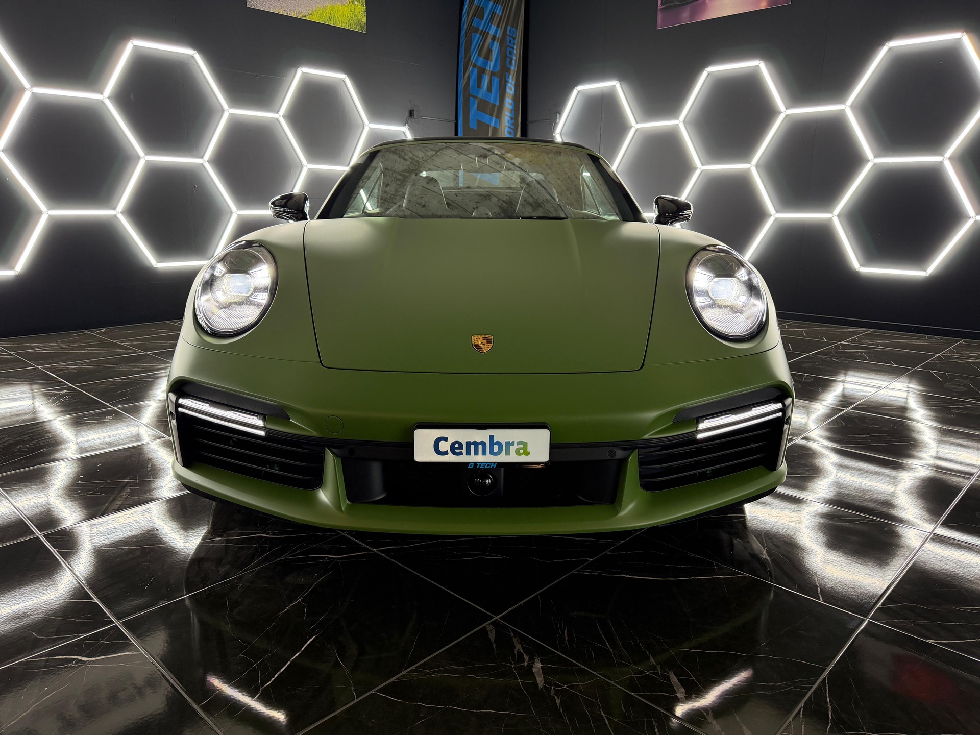 PORSCHE 911 Turbo S Cabriolet PDK-image-10