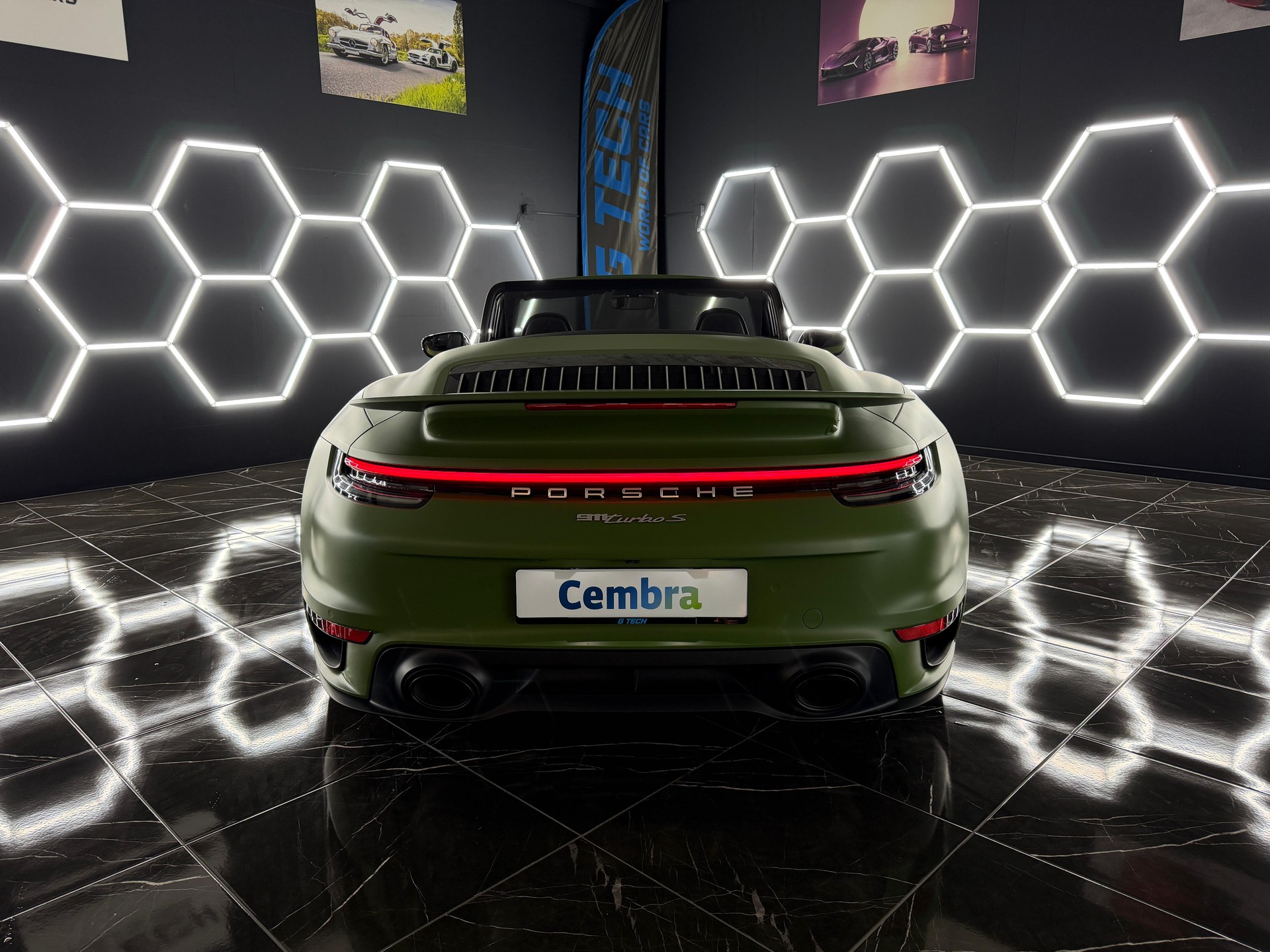 PORSCHE 911 Turbo S Cabriolet PDK-image-5