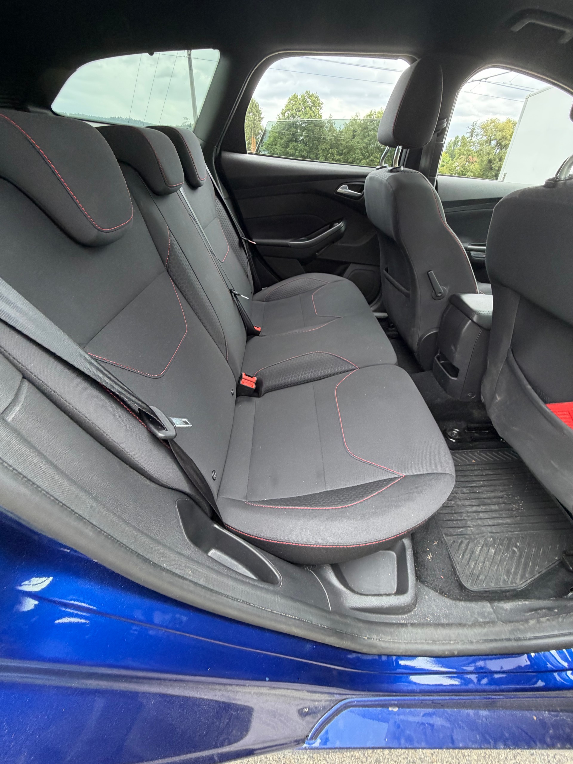FORD Focus 1.5 SCTi ST Line-image-10