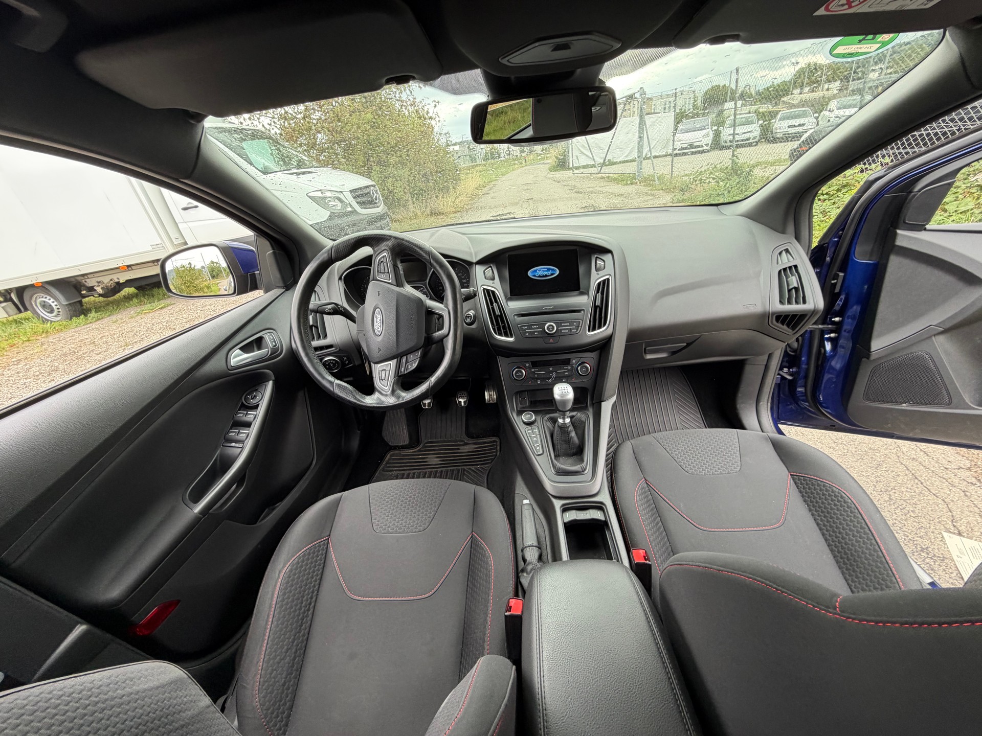 FORD Focus 1.5 SCTi ST Line-image-11