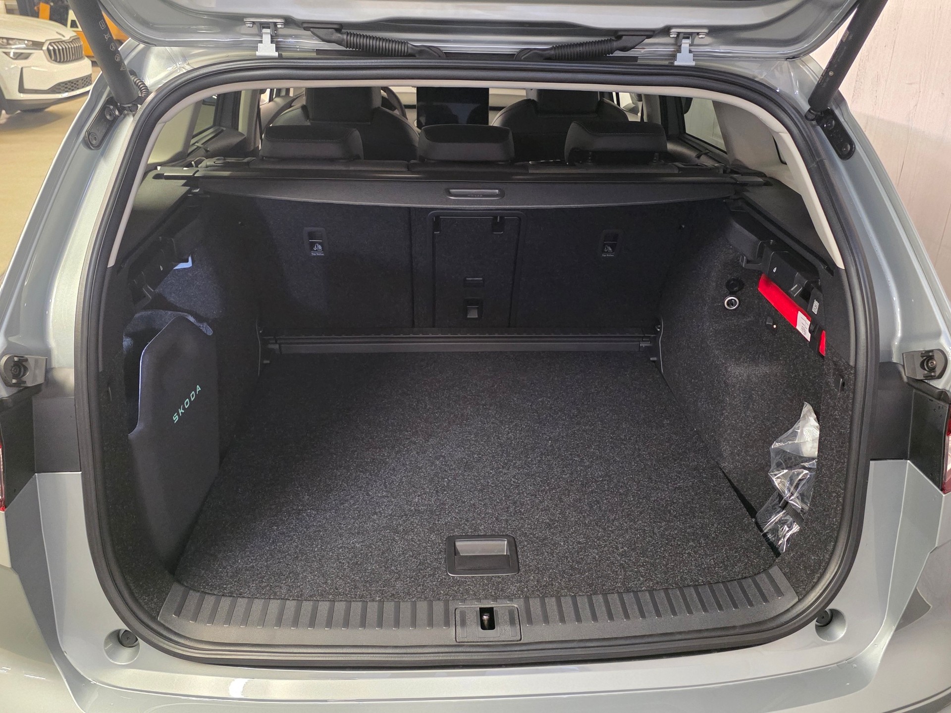 SKODA Enyaq 85 Dynamic-image-5