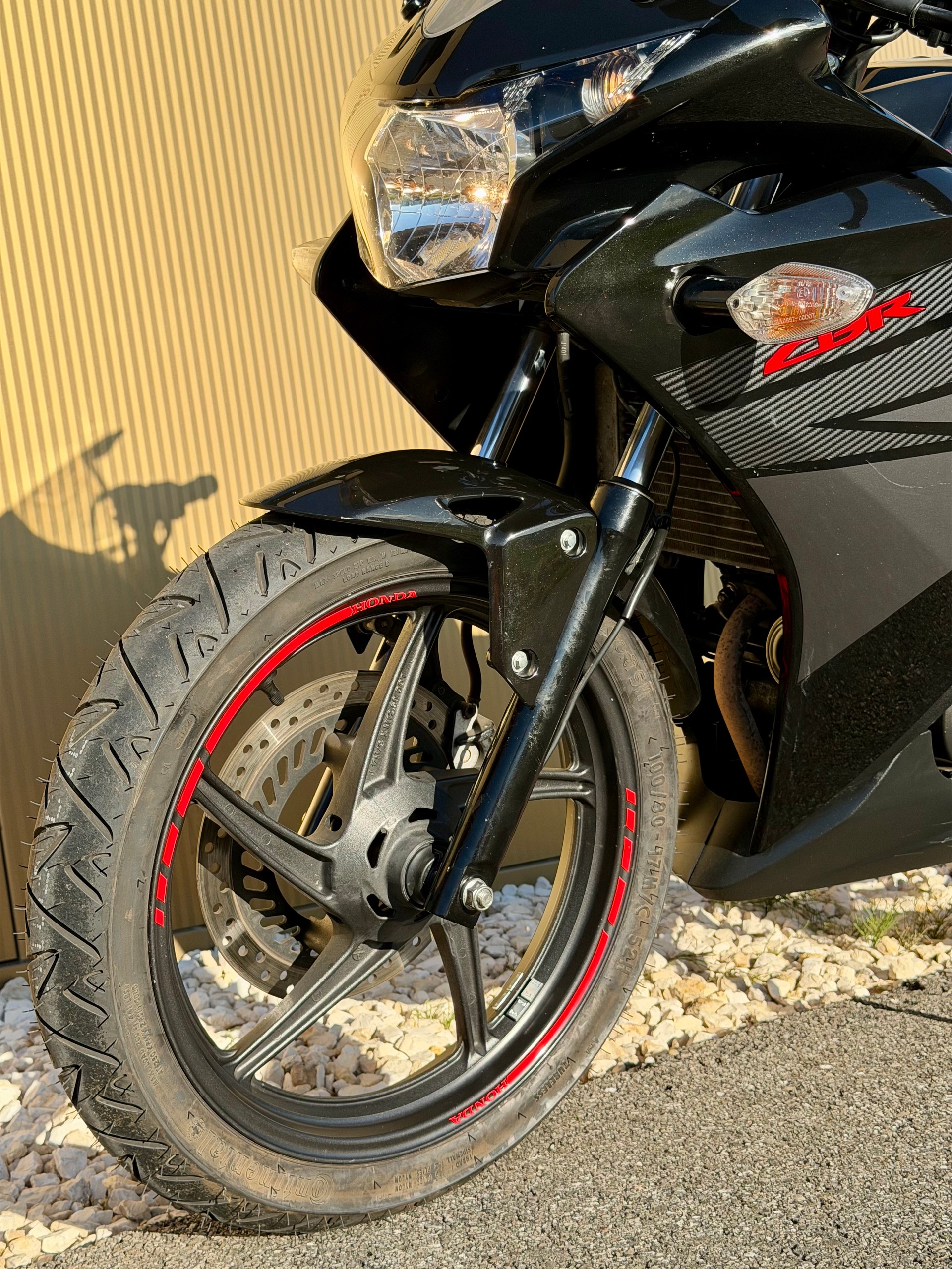 HONDA CBR 125 R-image-8