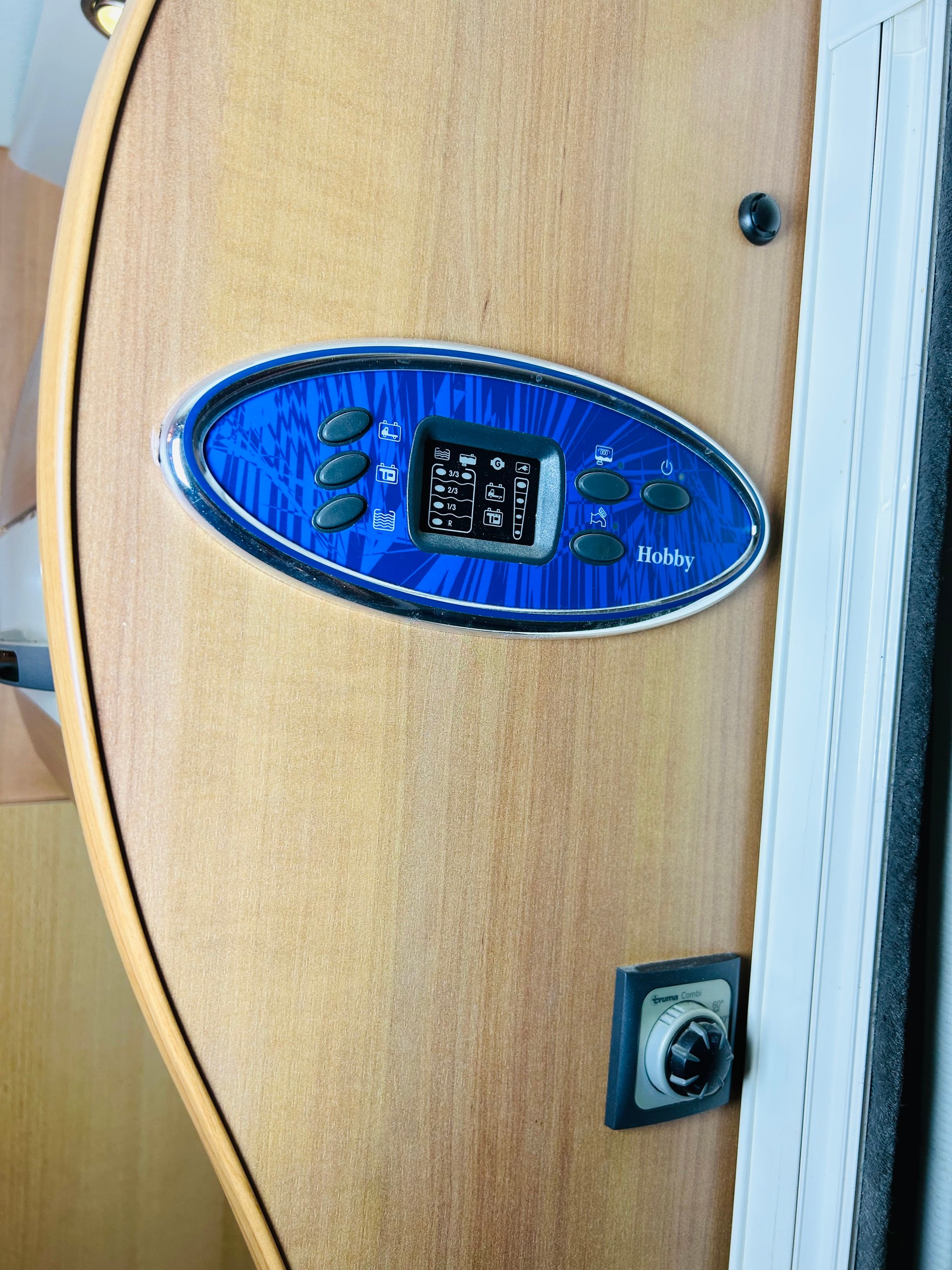 HOBBY T500 Van exclusive-image-16