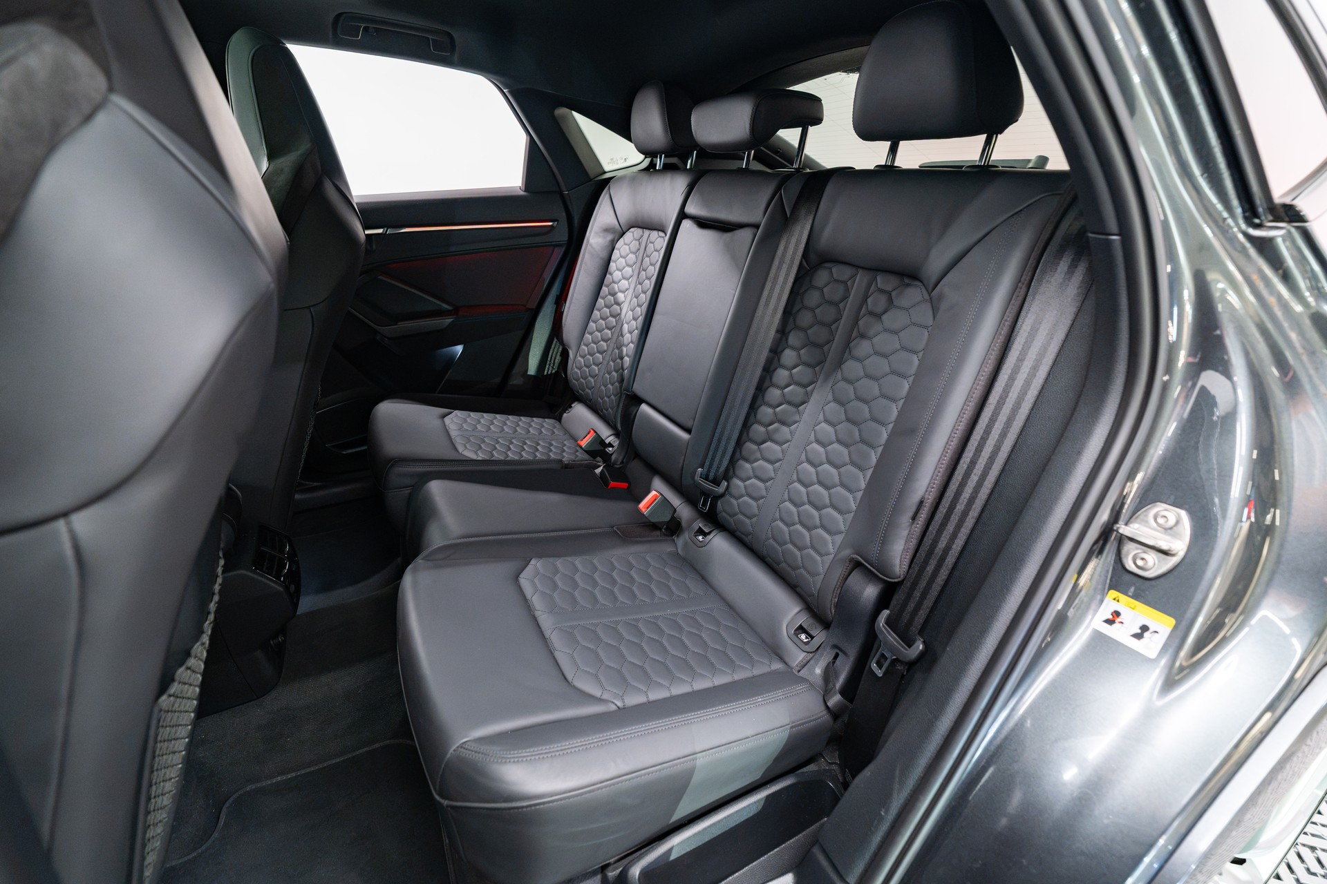 AUDI RS Q3 Sportback quattro S tronic-image-15