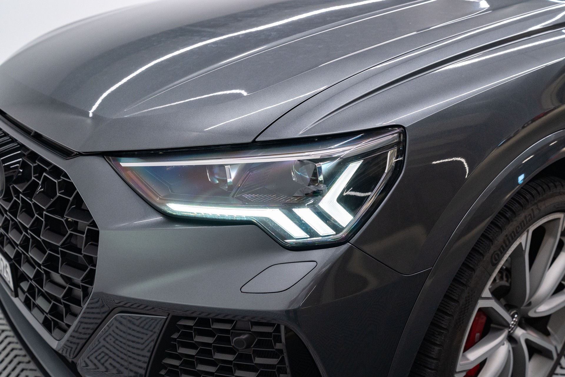 AUDI RS Q3 Sportback quattro S tronic-image-6
