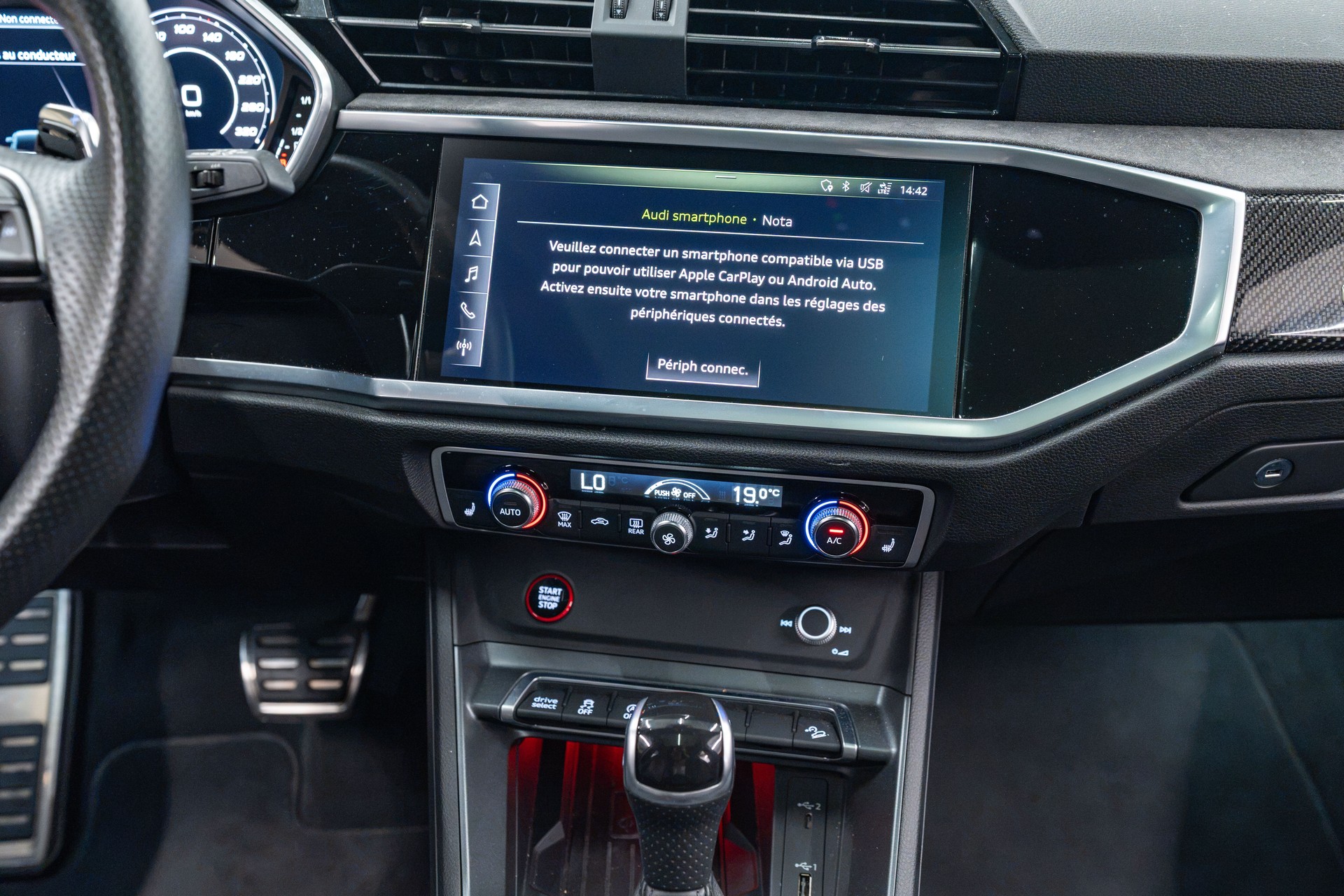 AUDI RS Q3 Sportback quattro S tronic-image-12
