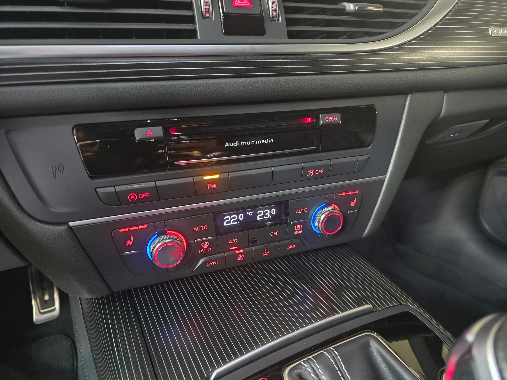 AUDI A6 Avant 3.0 BiTDI V6 qu. competition tiptronic-image-16