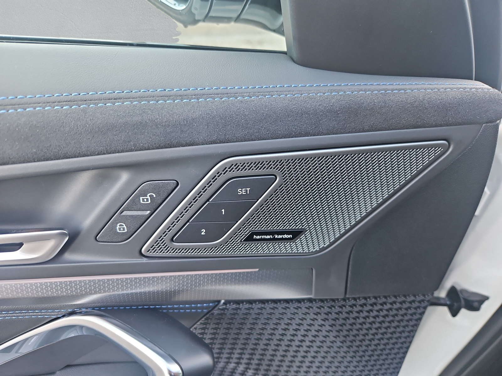 BMW X1 xDrive M35i M-Sport Pro-image-20