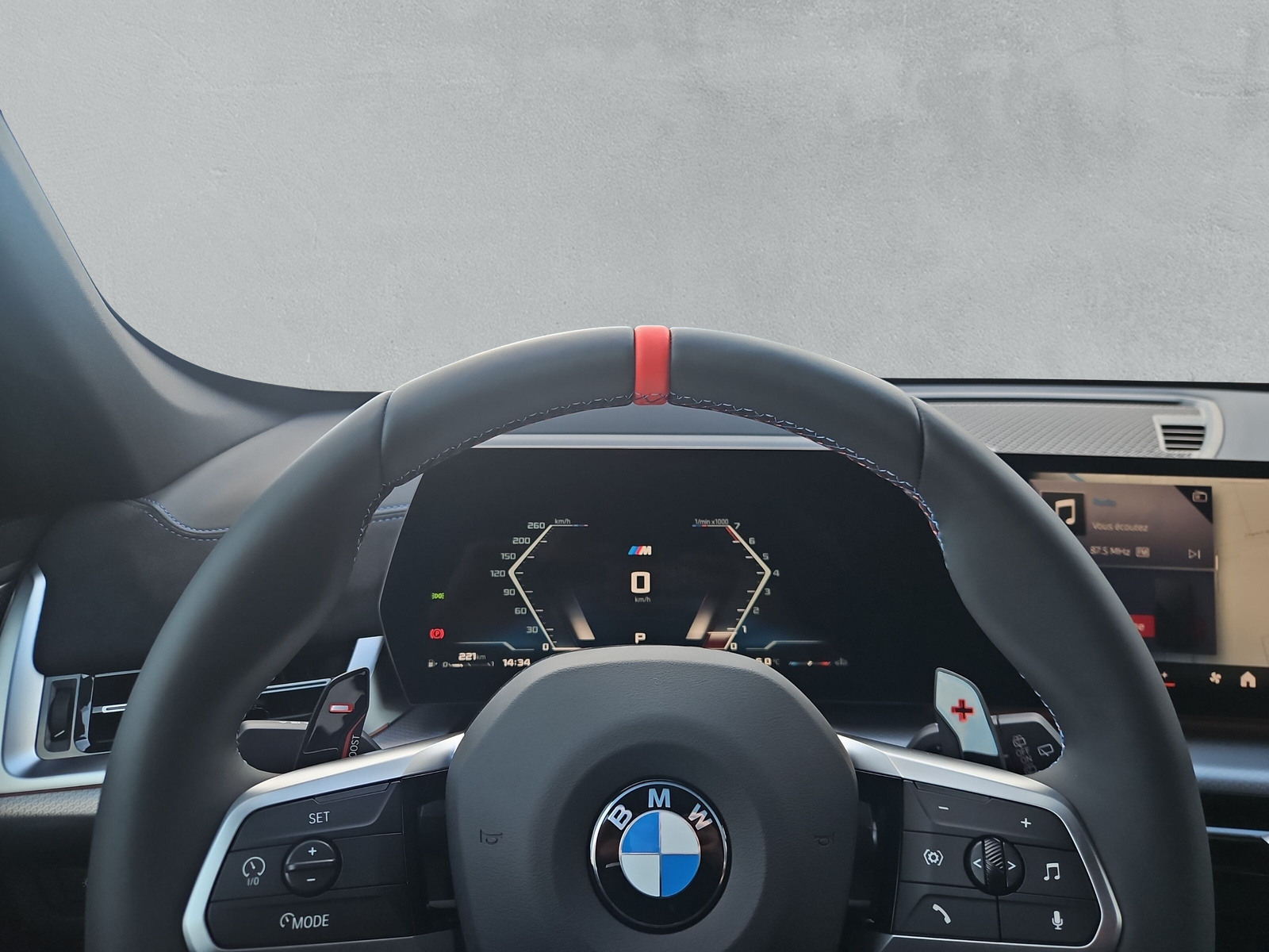 BMW X1 xDrive M35i M-Sport Pro-image-17