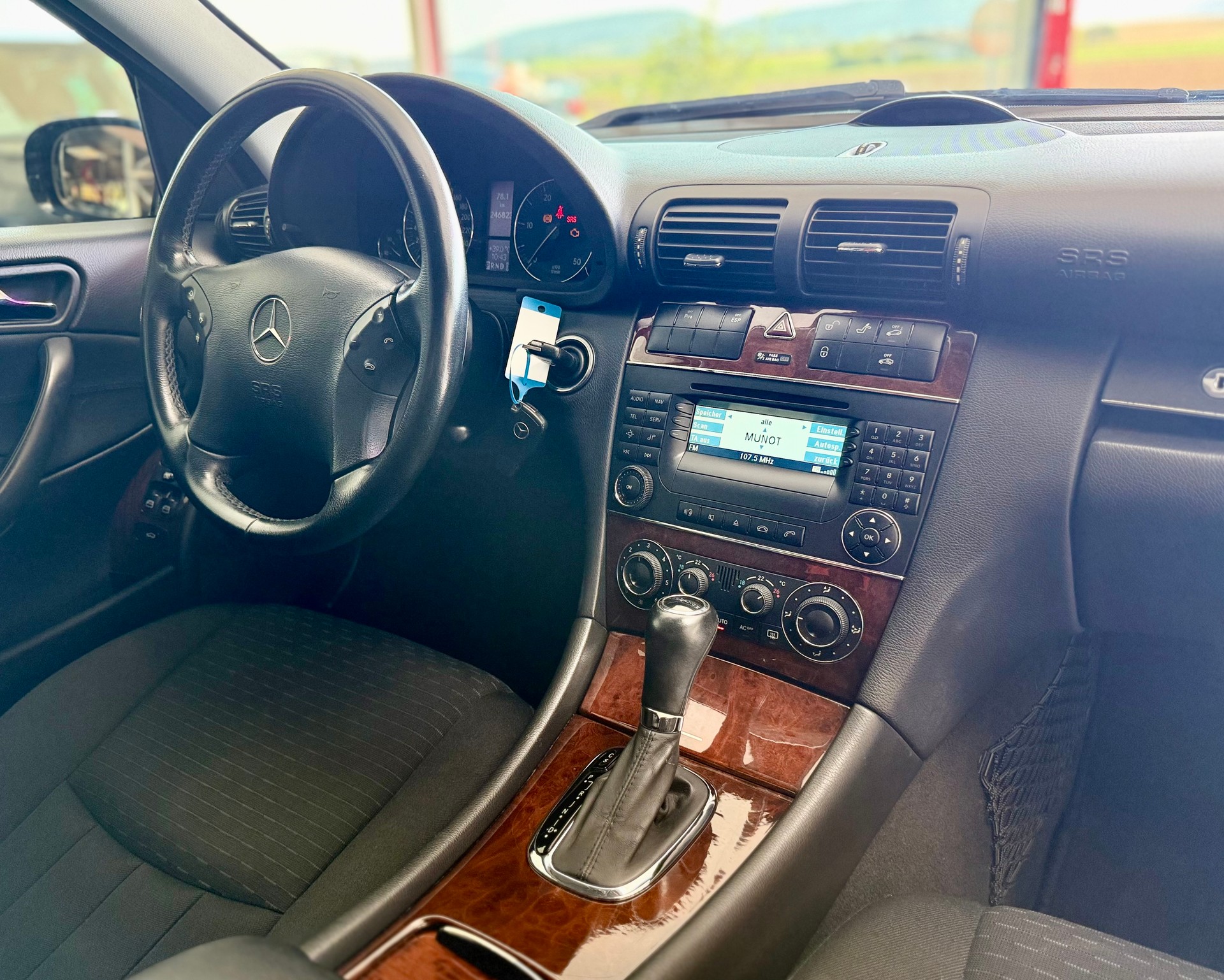 MERCEDES-BENZ C 220 CDI Elégance FACELIFT-image-19