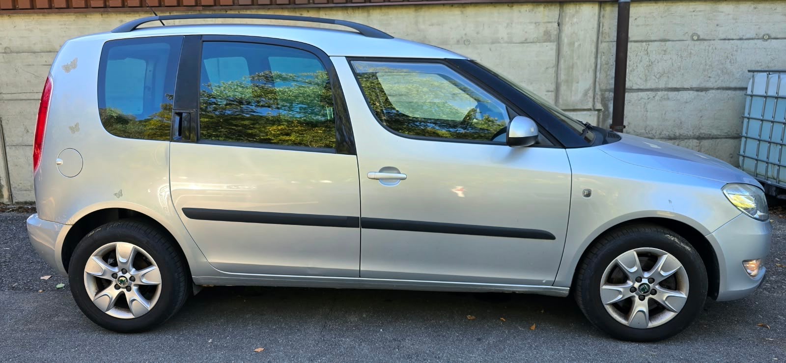 SKODA Roomster 1.6 TDI Elegance-image-3