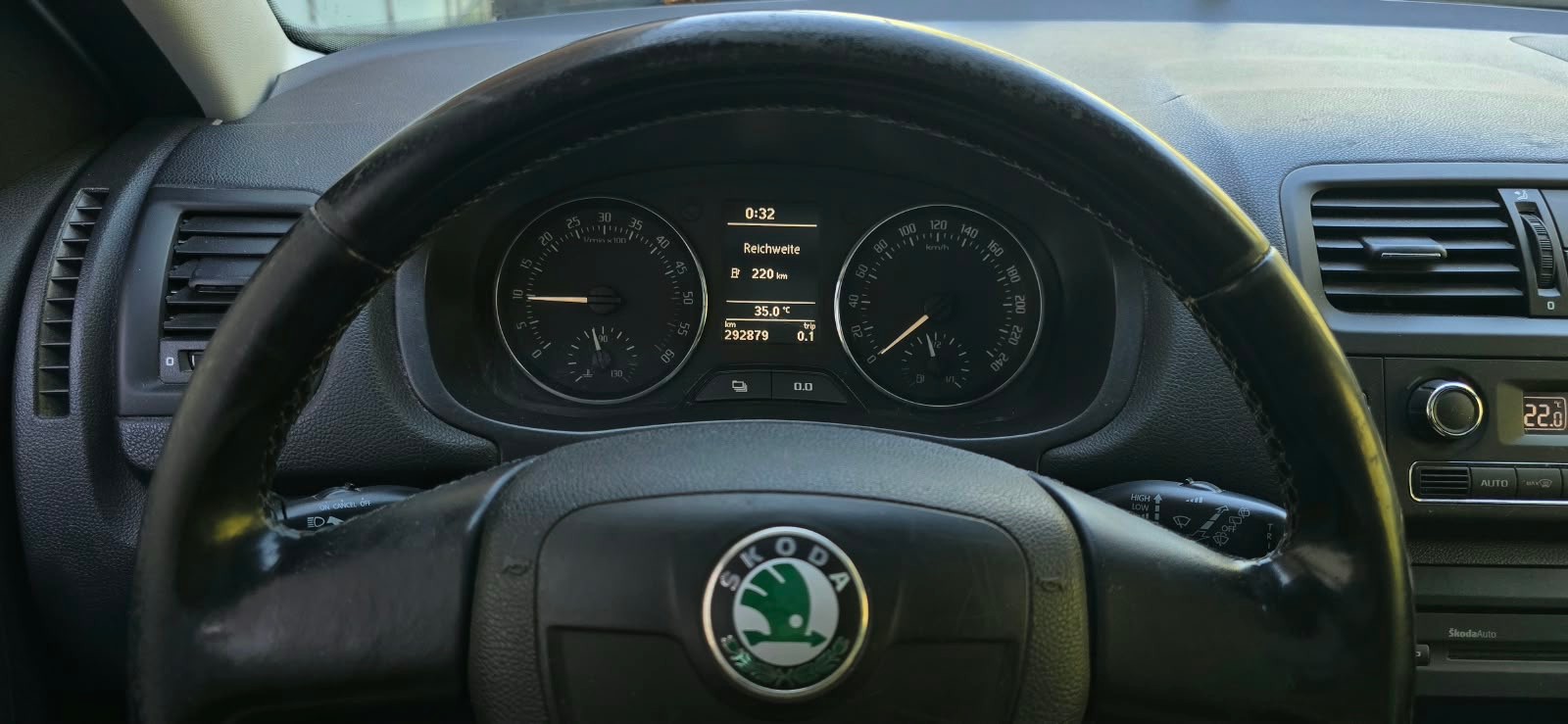 SKODA Roomster 1.6 TDI Elegance-image-10
