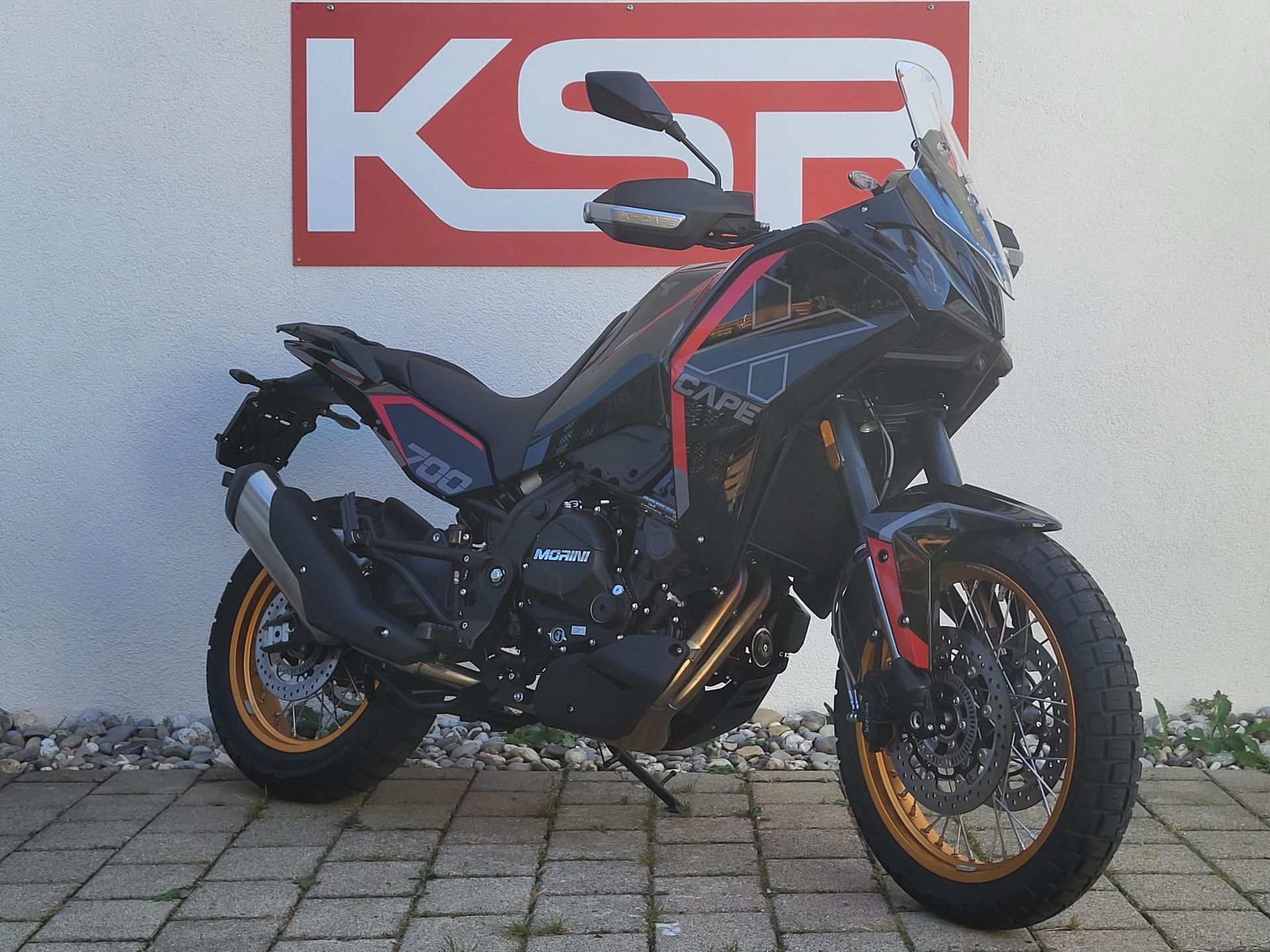 MOTO MORINI X-Cape 700 Gold Edition-showroom-element-2