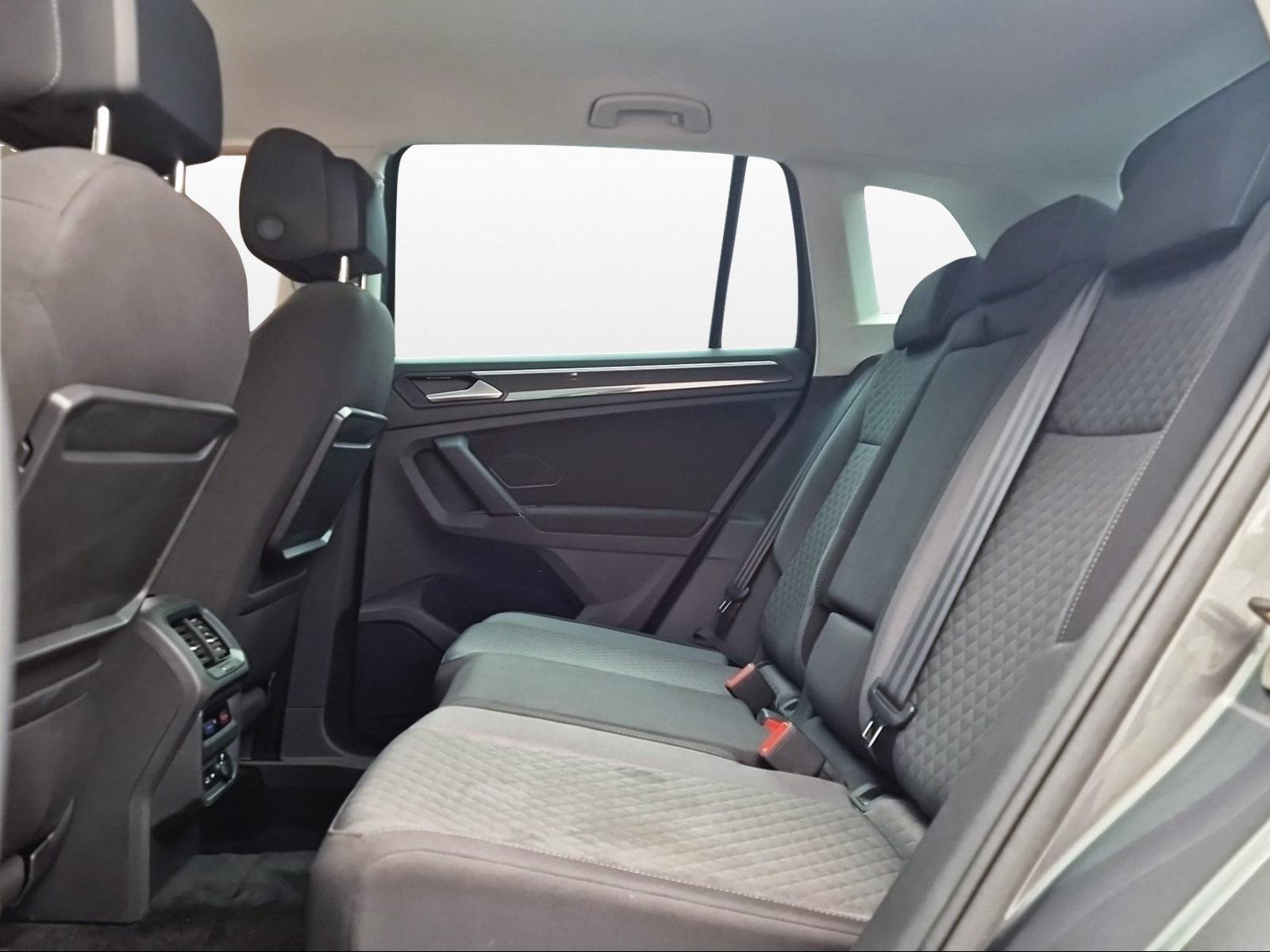 VW Tiguan 2.0 TSI Comfortline DSG-image-12
